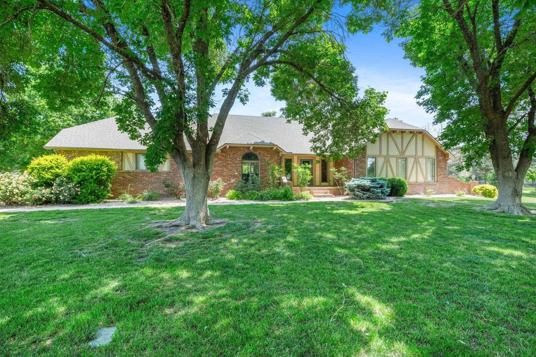 Harper, KS 67058,806 NW 4th Ave