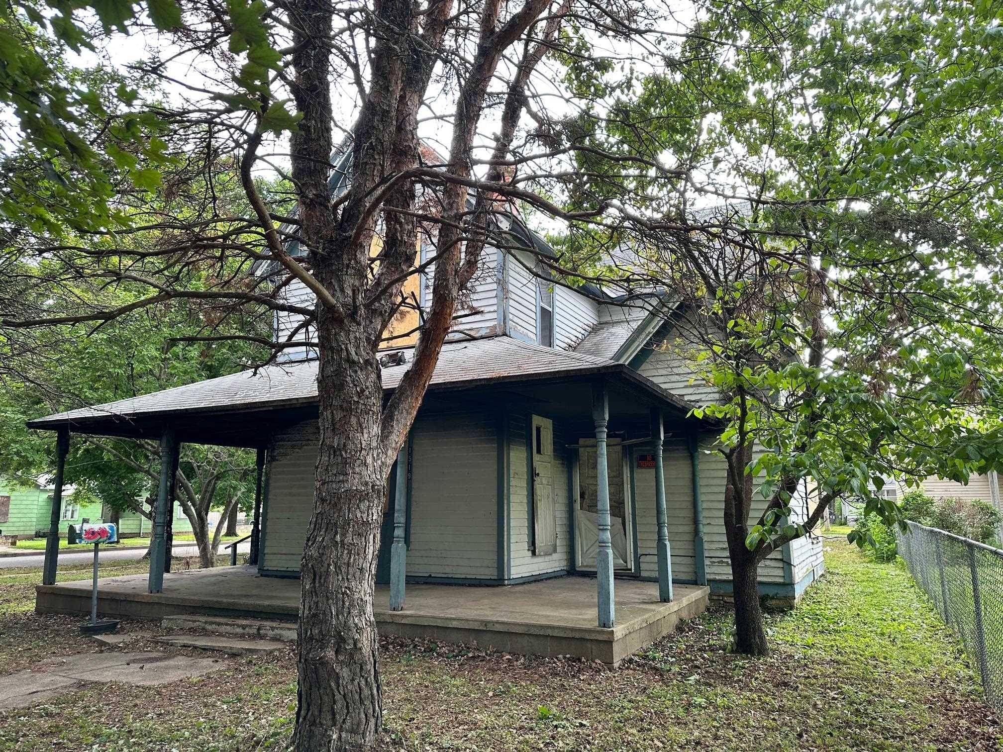 Winfield, KS 67156,1519 Fuller St