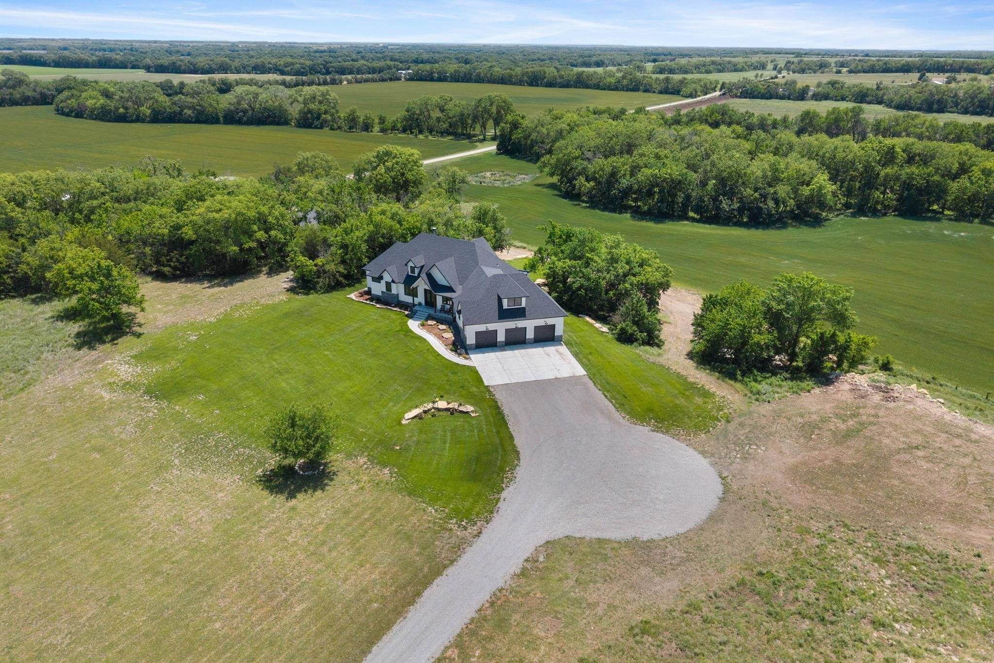 Douglass, KS 67039,10091 SW 180th Rd