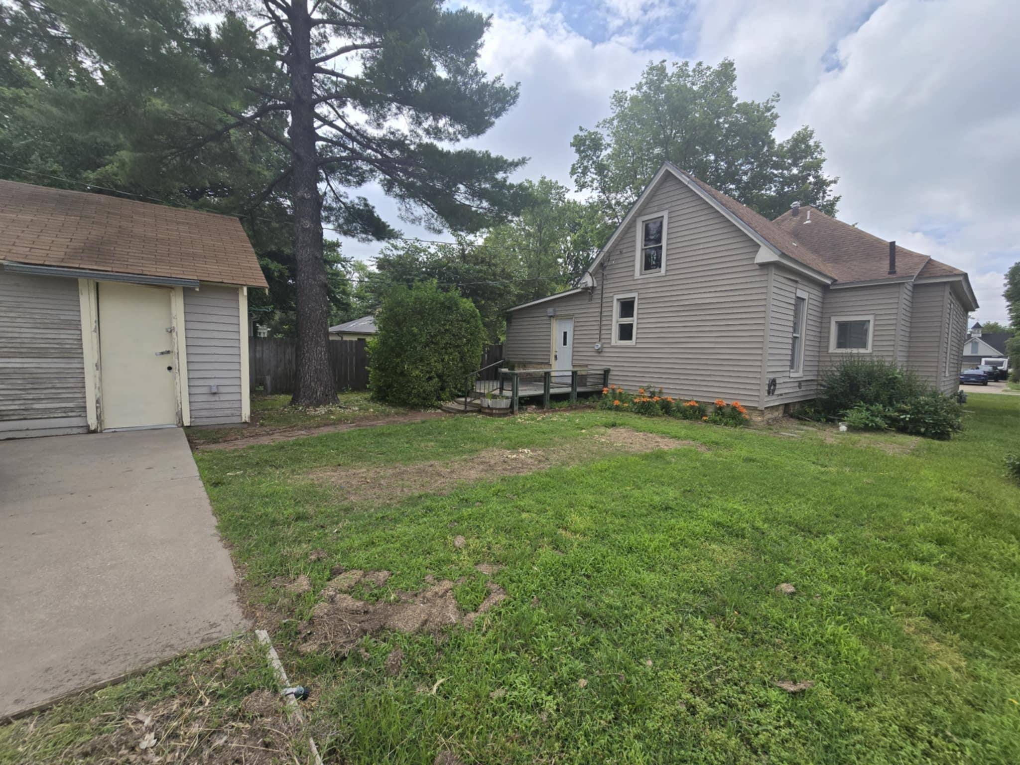 Winfield, KS 67156,310 E 11th