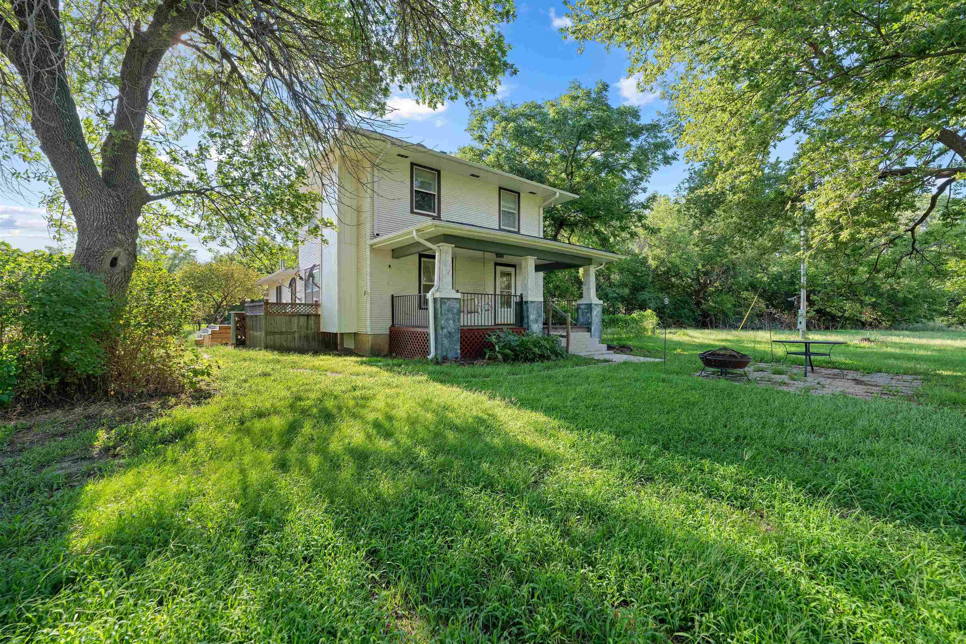 Salina, KS 67401,2041 N Link Rd