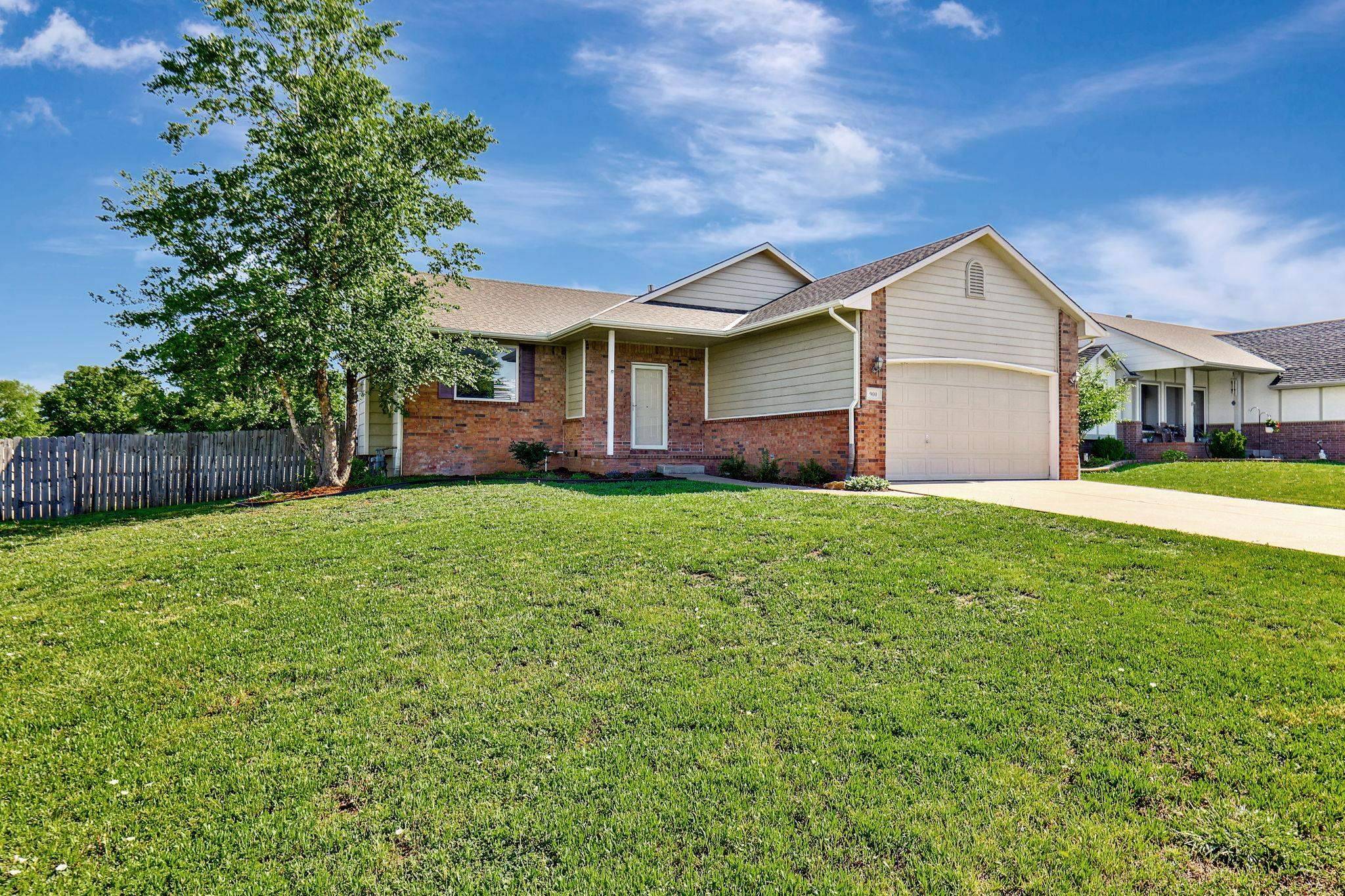 Augusta, KS 67010,900 Sandalwood Cir