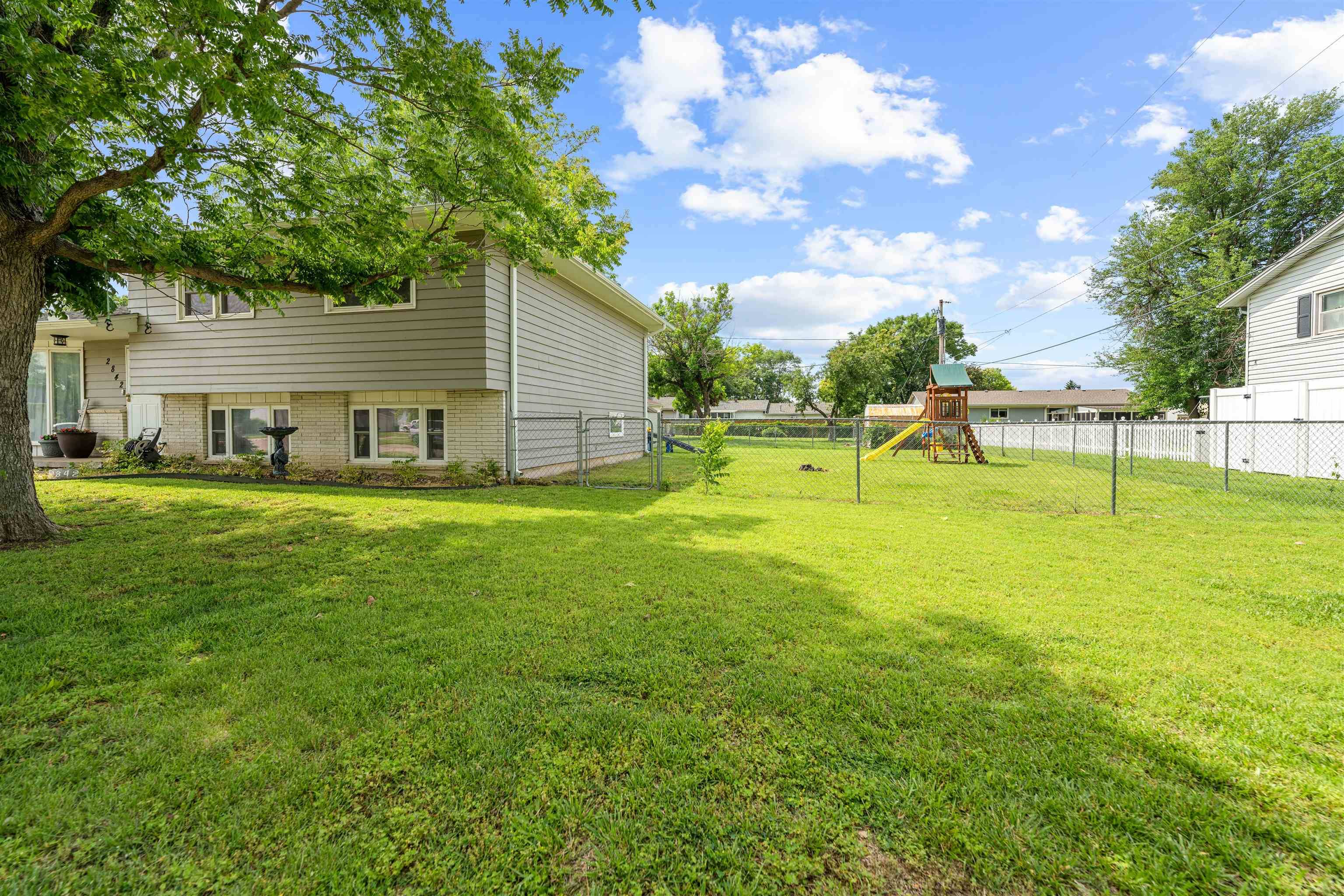Salina, KS 67401,2842 Bret Ave