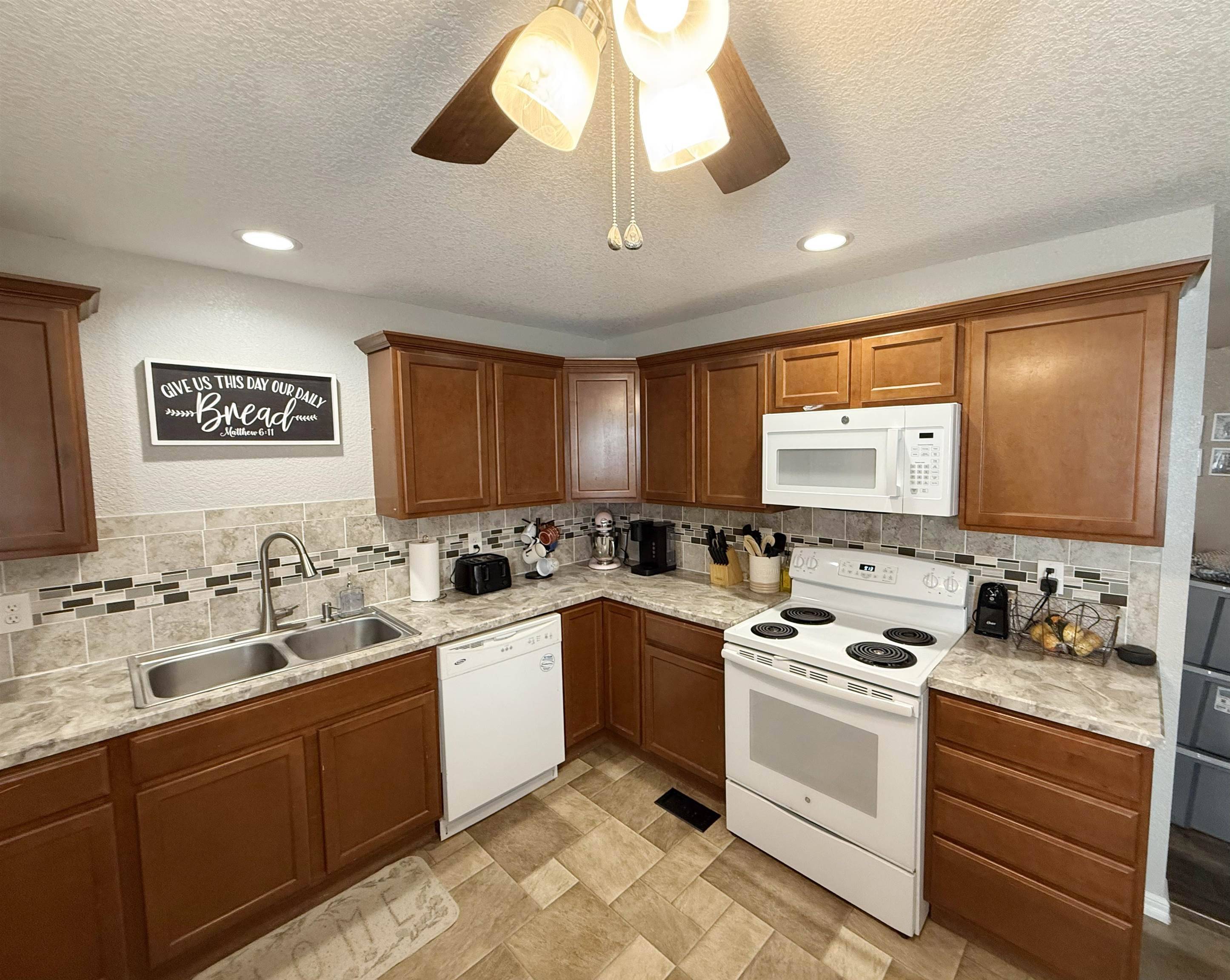 Augusta, KS 67010,1608 Moyle St