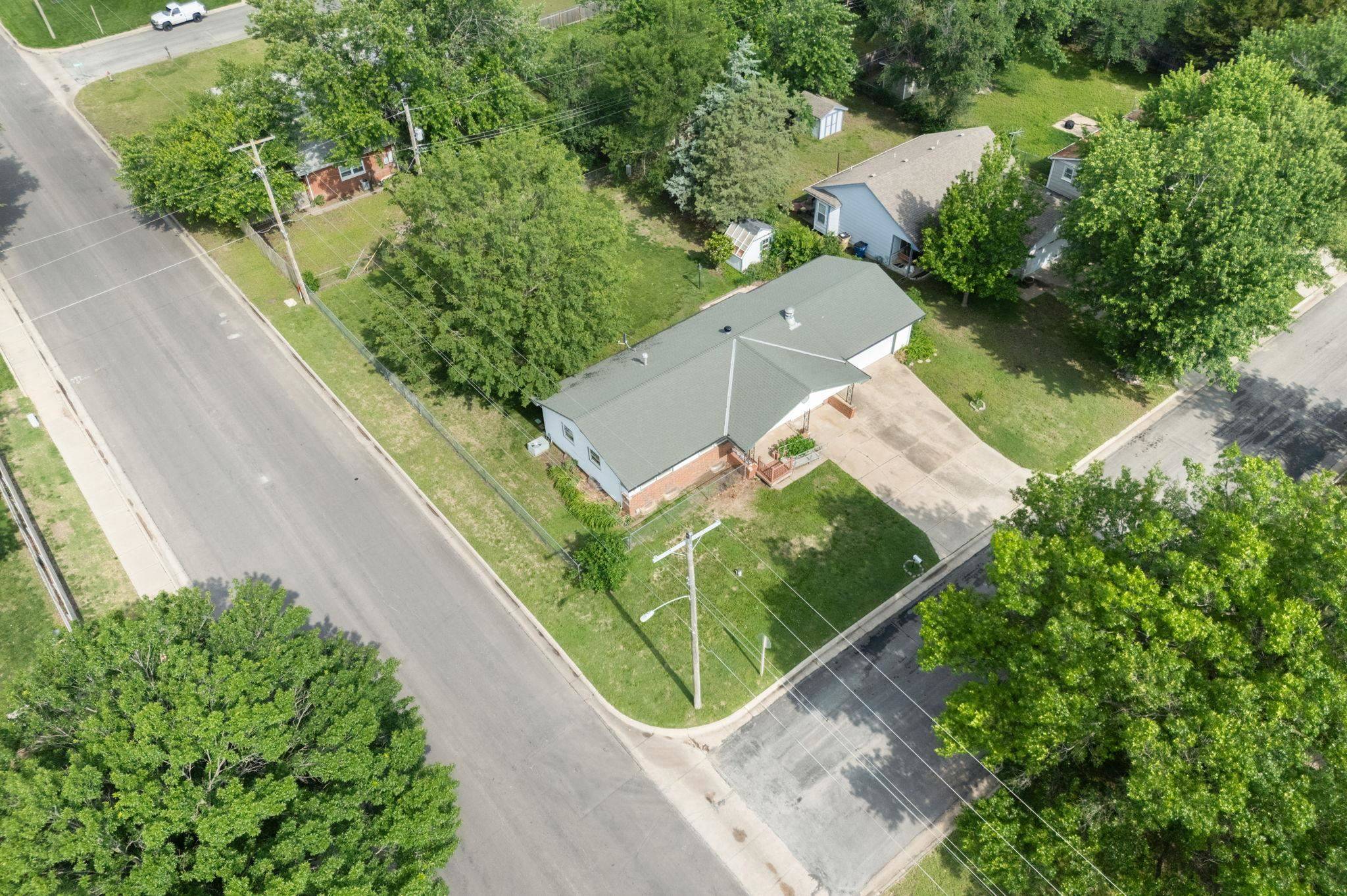 Maize, KS 67101,643 Atherton St