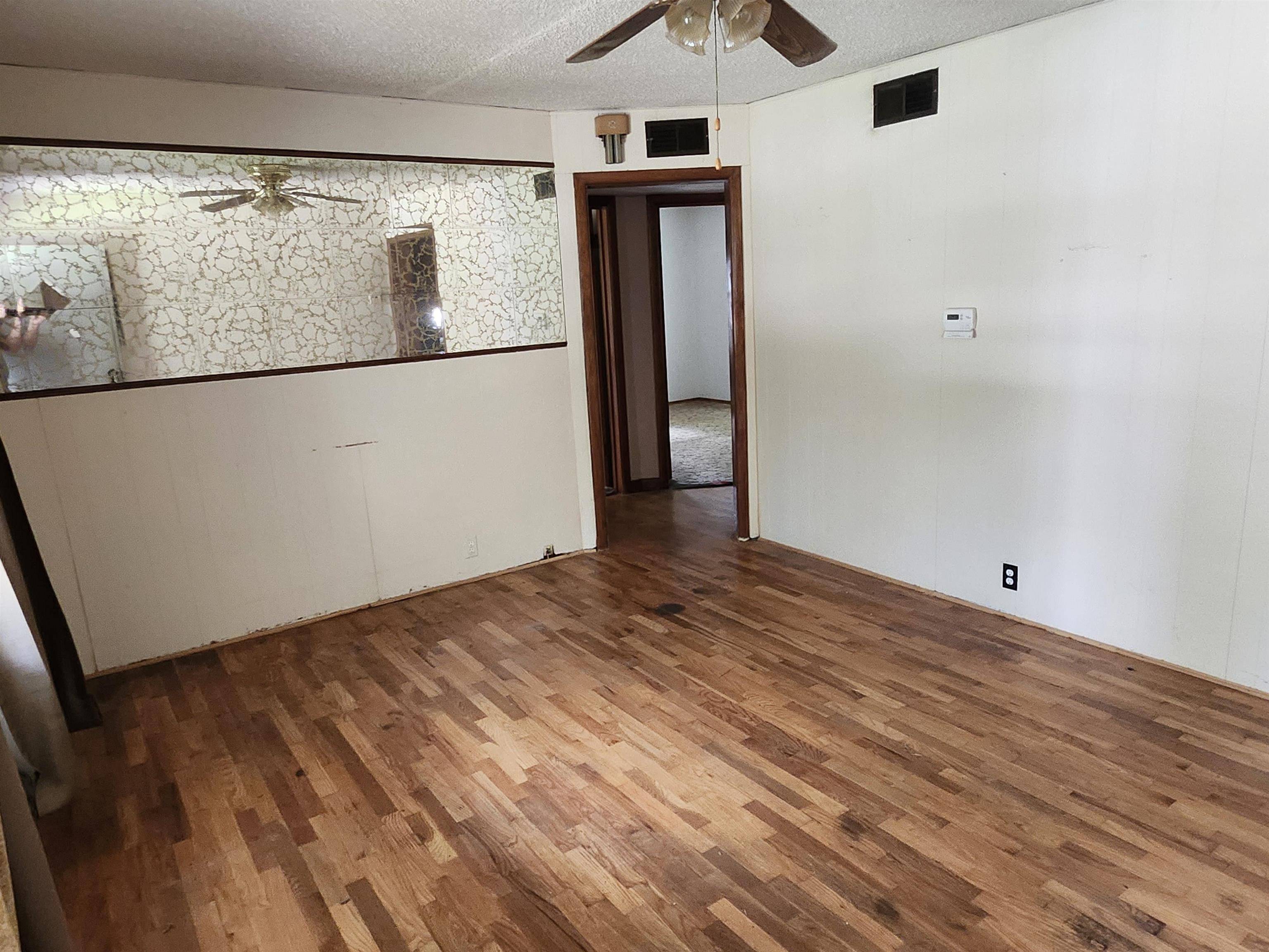 Augusta, KS 67010,1311 Pauline St