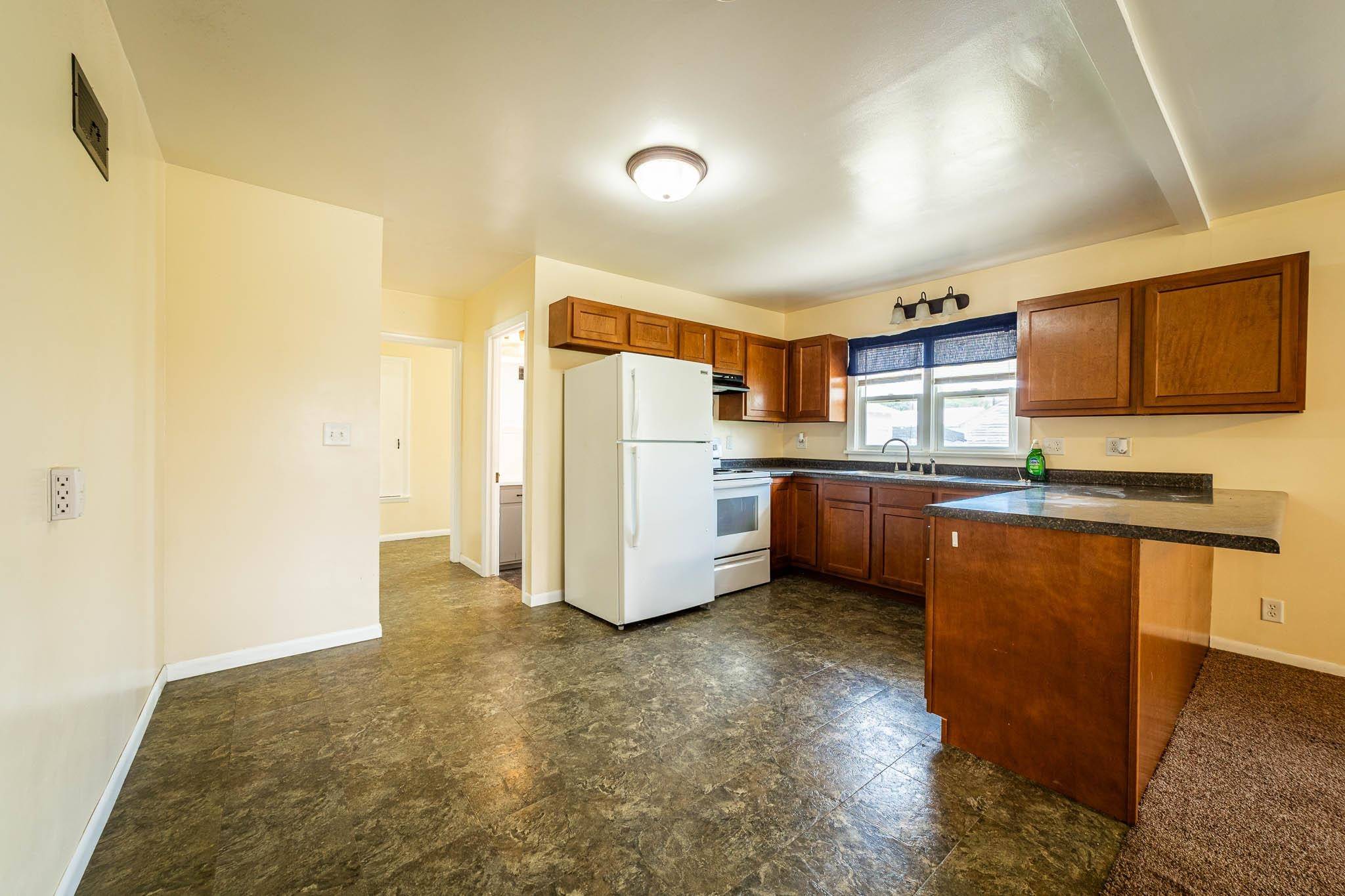 Clyde, KS 66938,513 Baldwin St