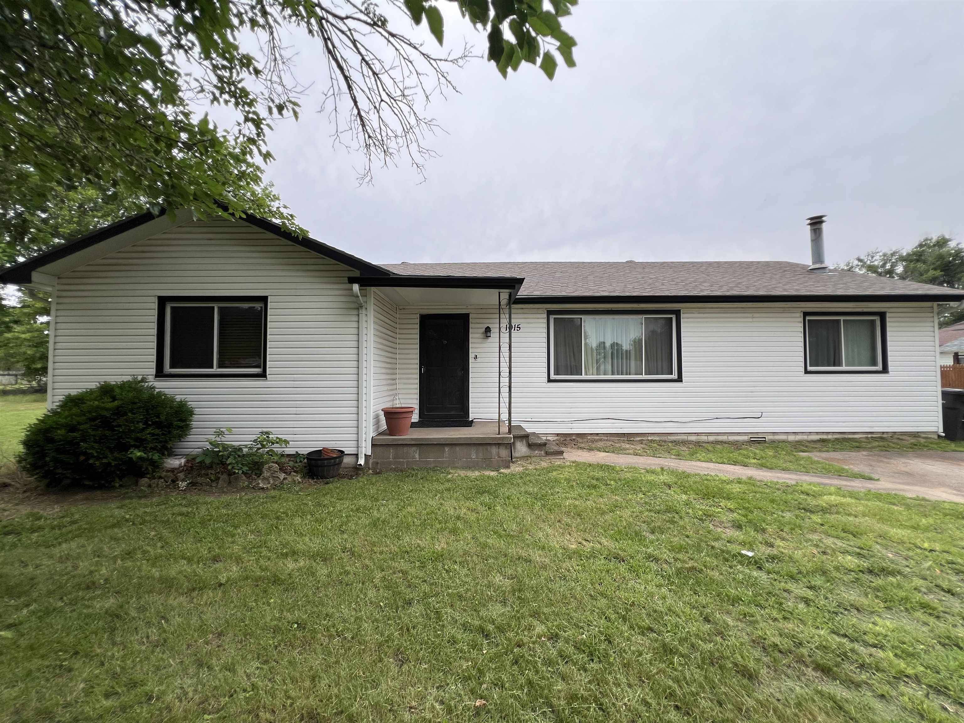 Arkansas City, KS 67005,1015 N 10th