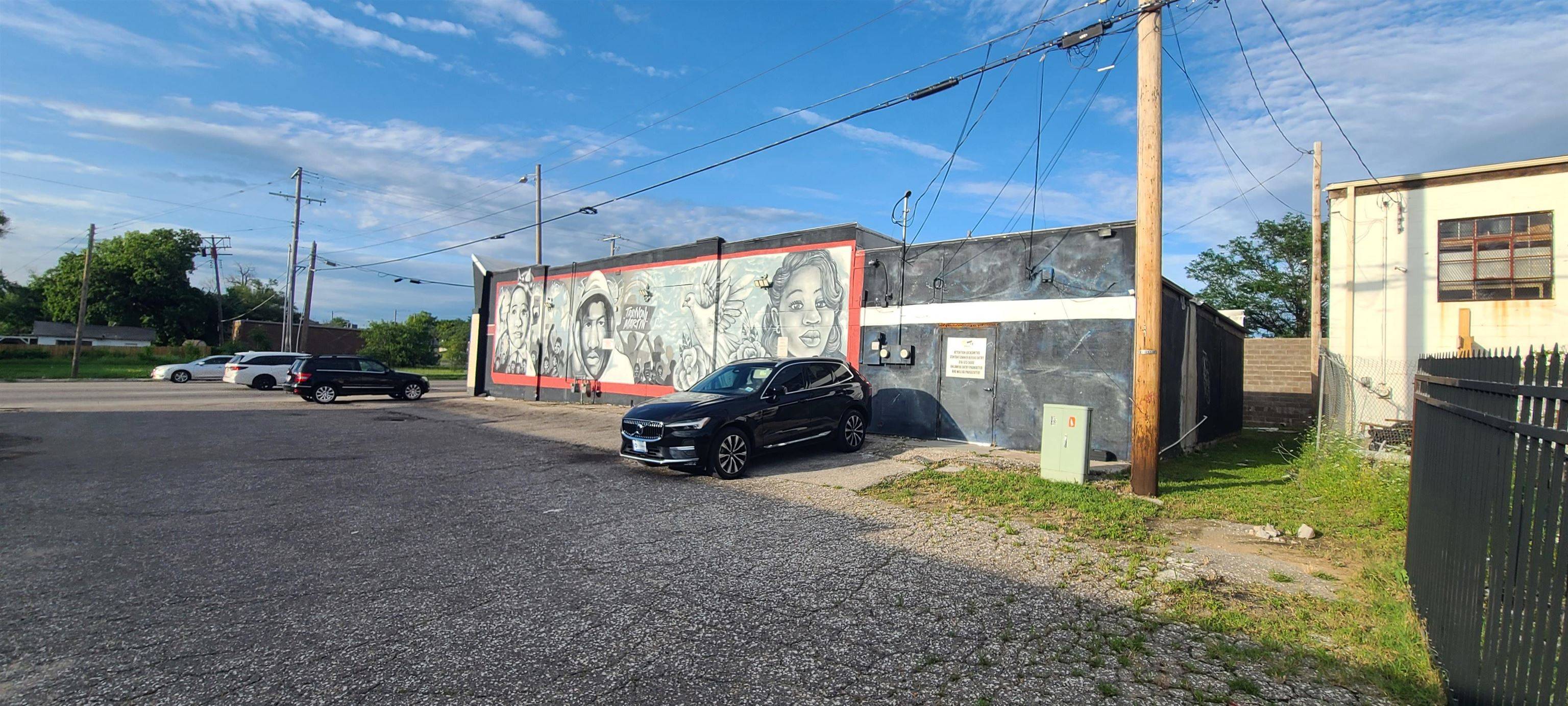 Wichita, KS 67214,3115 E 13th St N