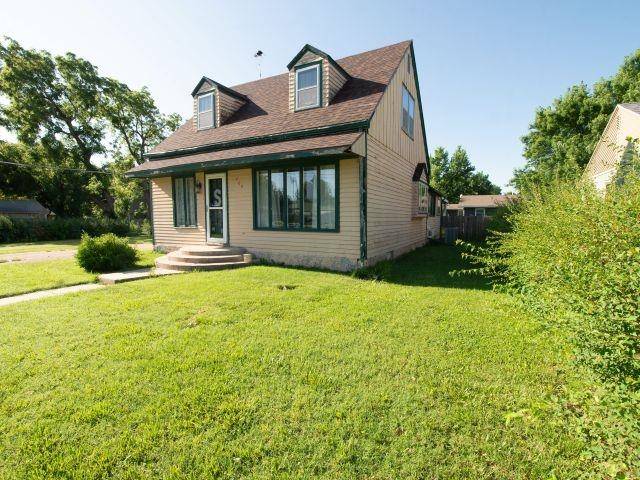 Hillsboro, KS 67063,409 W Grand Ave