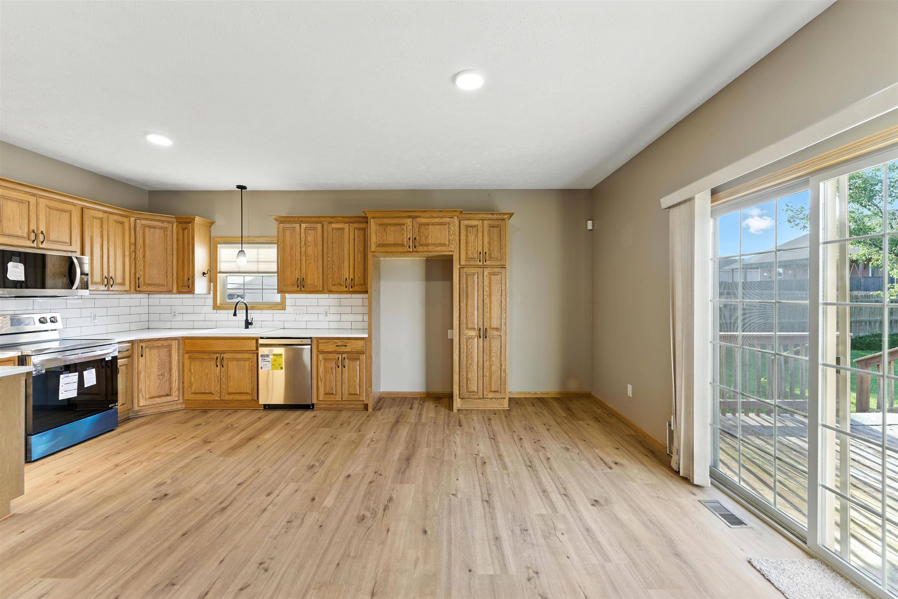 Salina, KS 67401,2535 Stonepost Ln