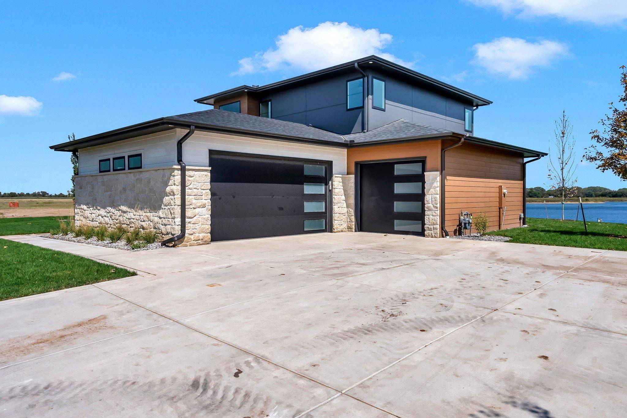 Maize, KS 67101,5118 Shoreside Street