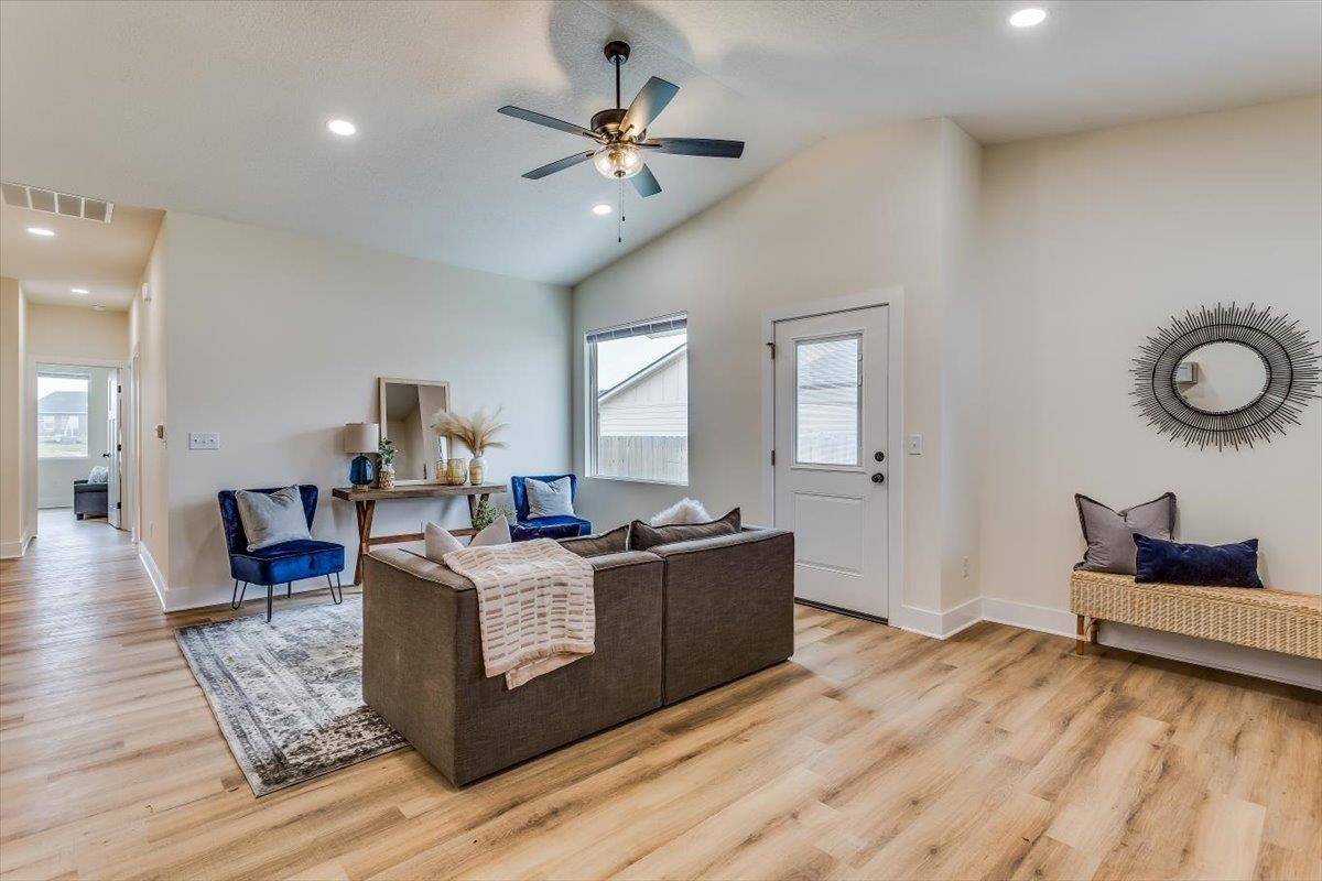 Wichita, KS 67220,5753 Bristol St