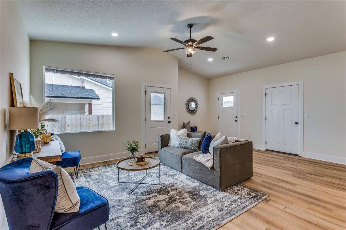 Wichita, KS 67220,5719 Bristol St