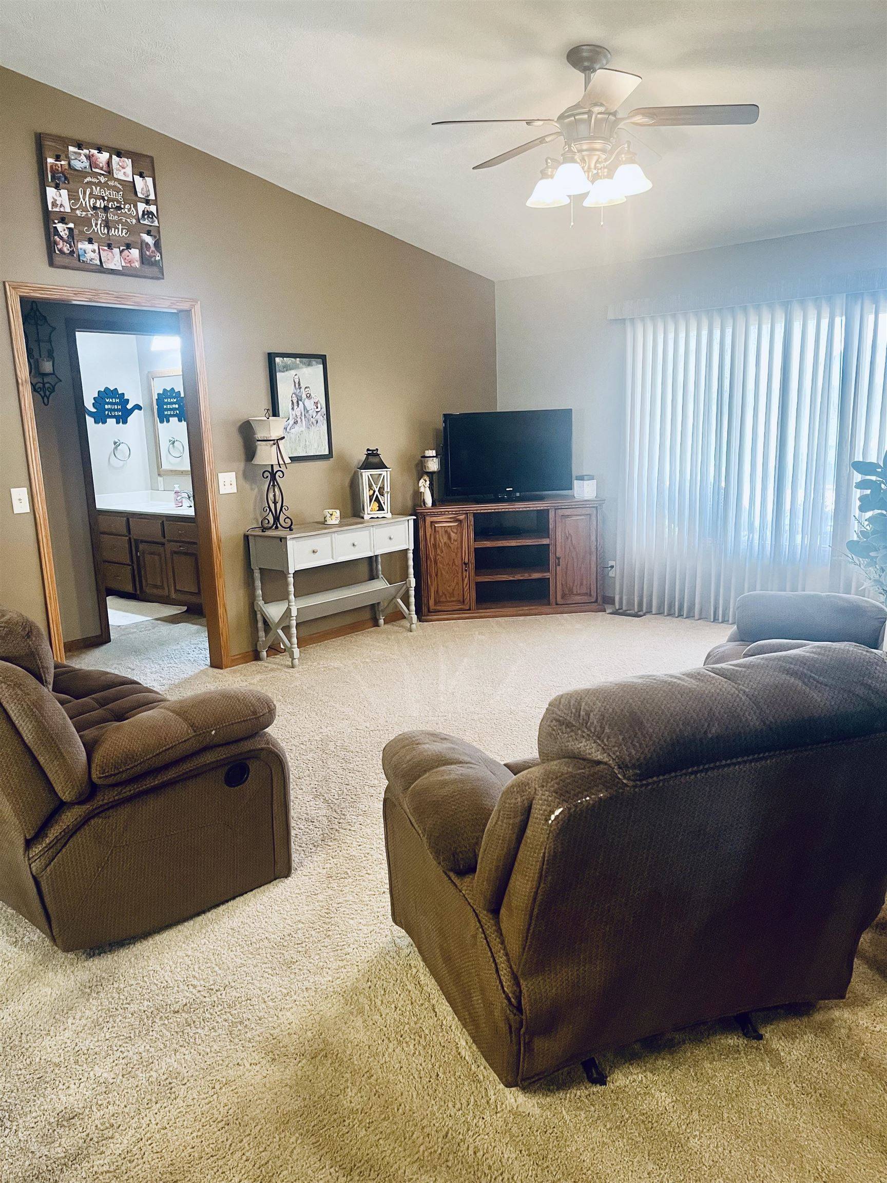 Galva, KS 67443,406 Decker St