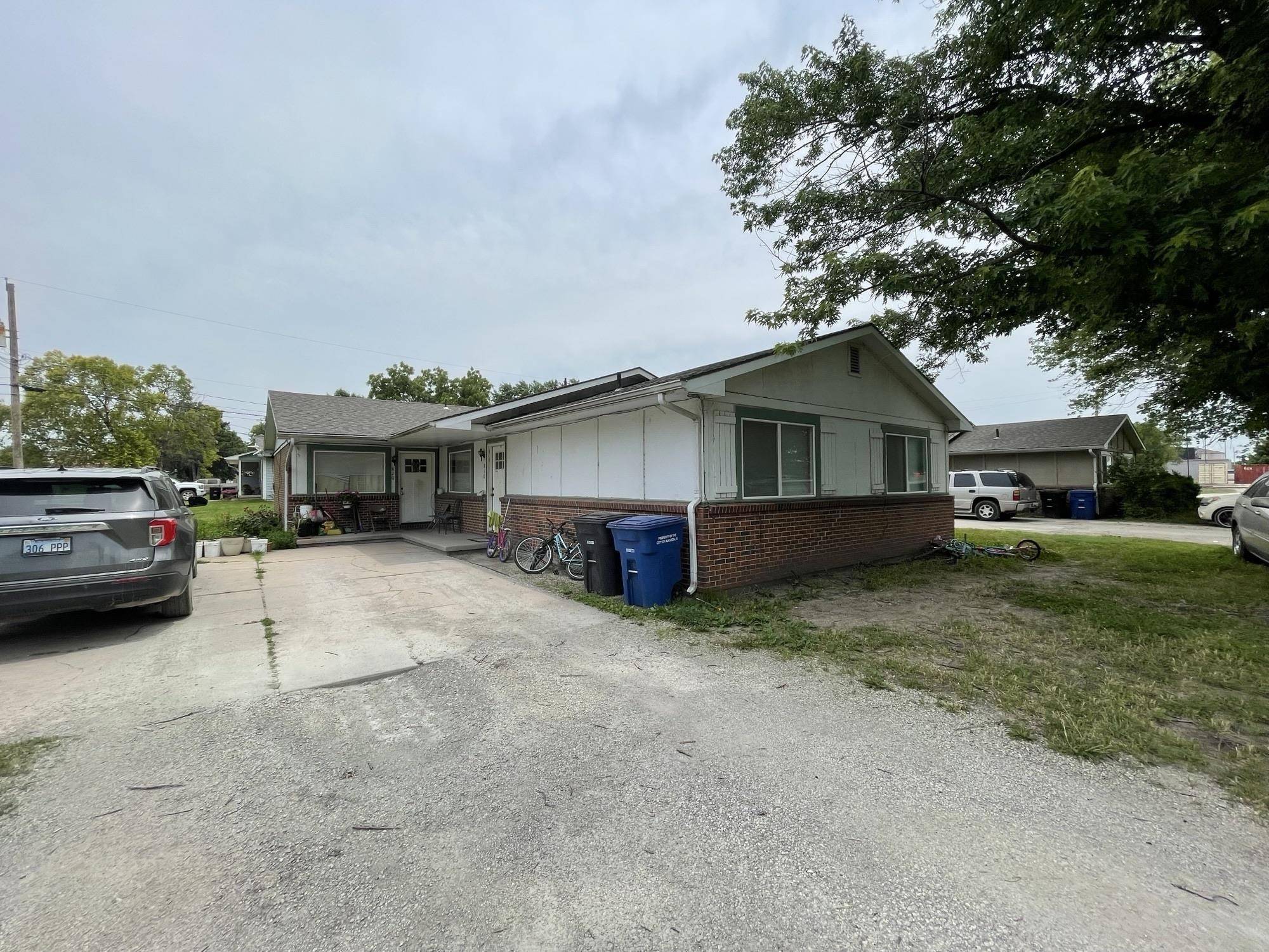 Augusta, KS 67010,818 Money St