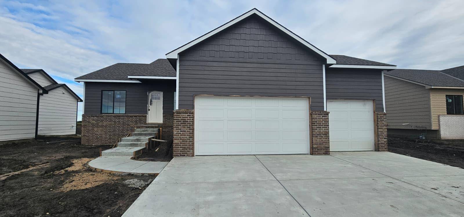 Valley Center, KS 67147,1520 E Midway Ct