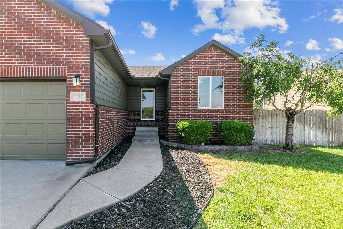 Derby, KS 67037,1112 E Lost Hills St
