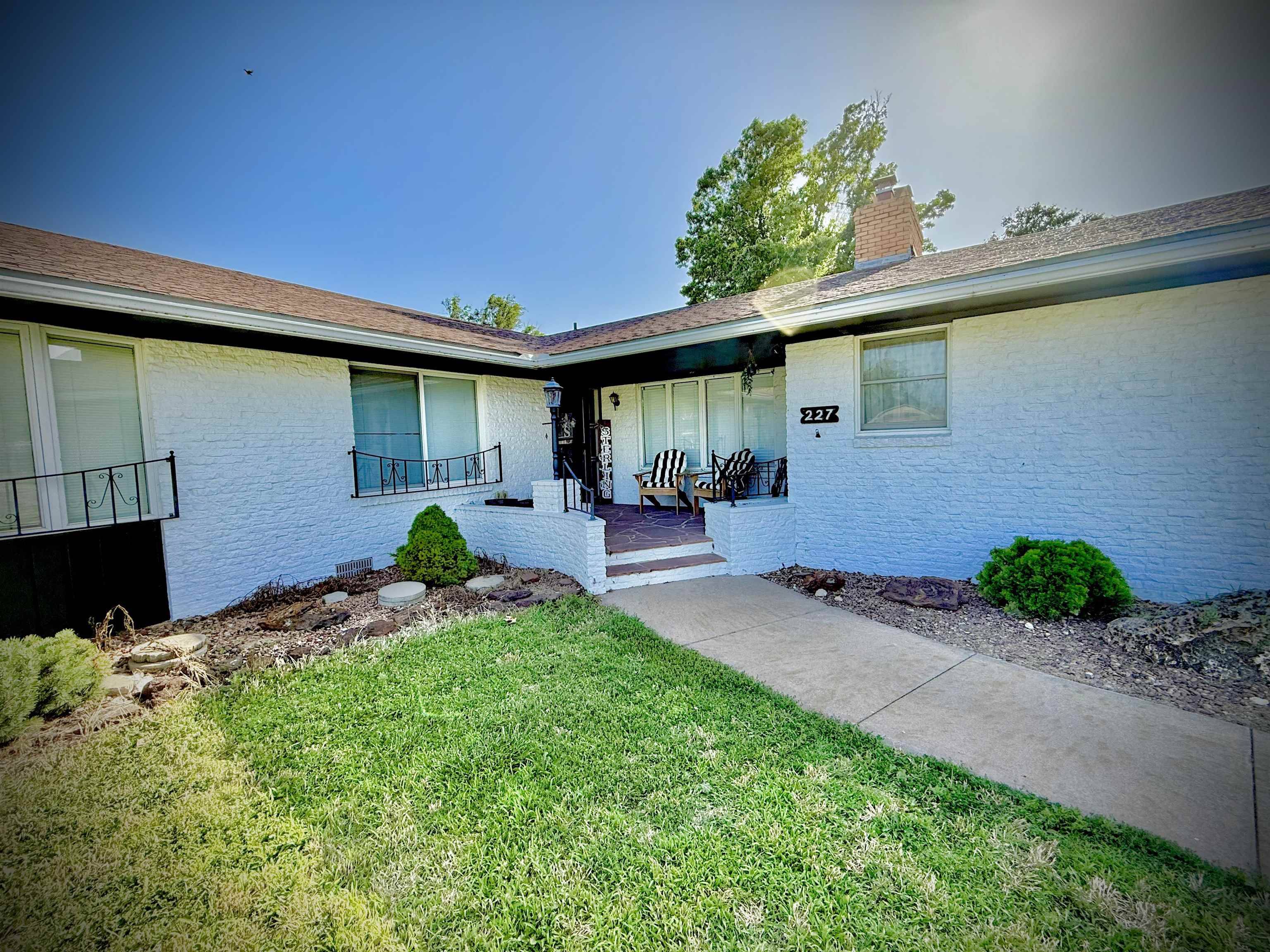 Sterling, KS 67579,227 N 3rd St