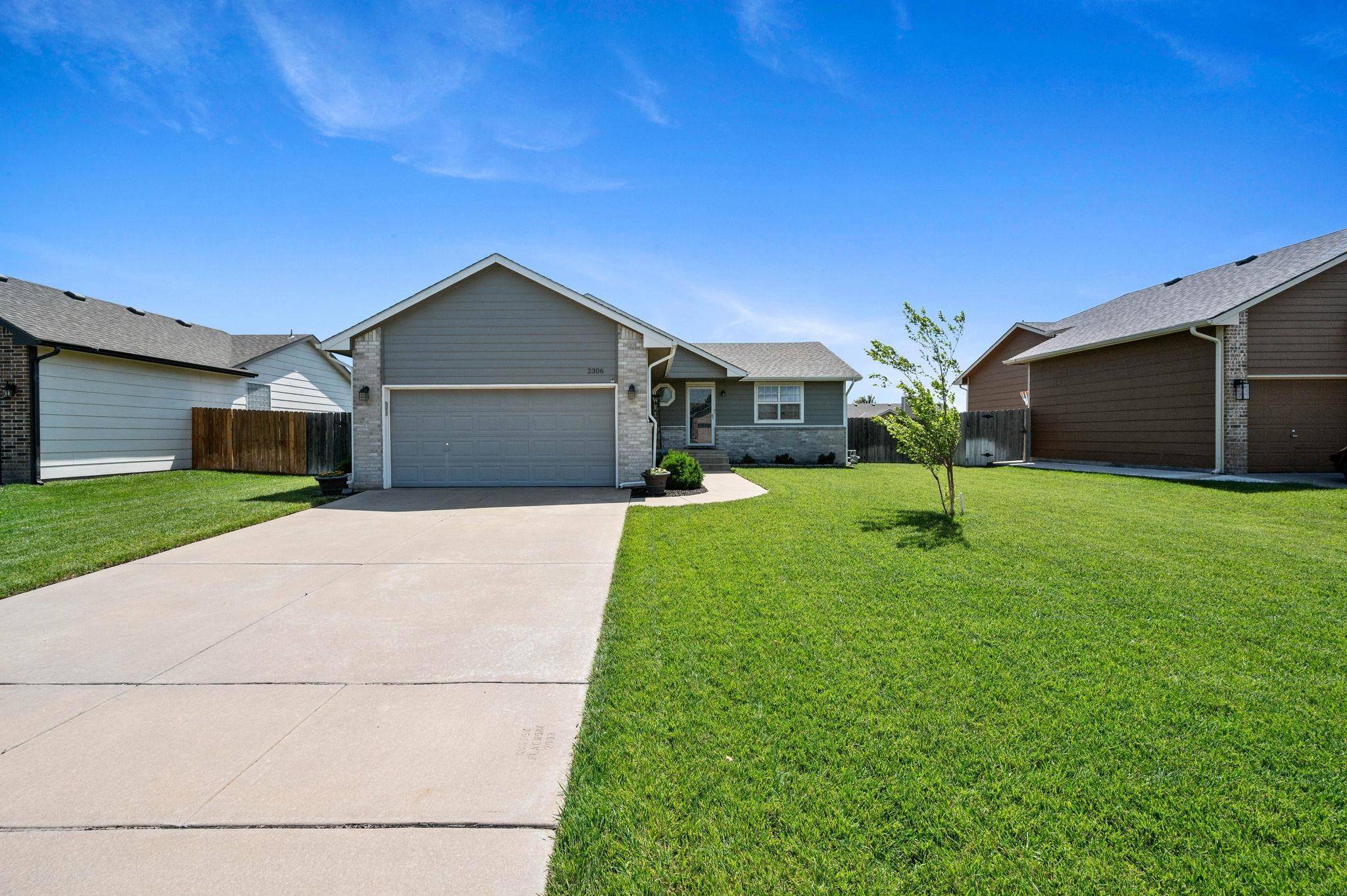 Wichita, KS 67235,2306 S Limuel Cir
