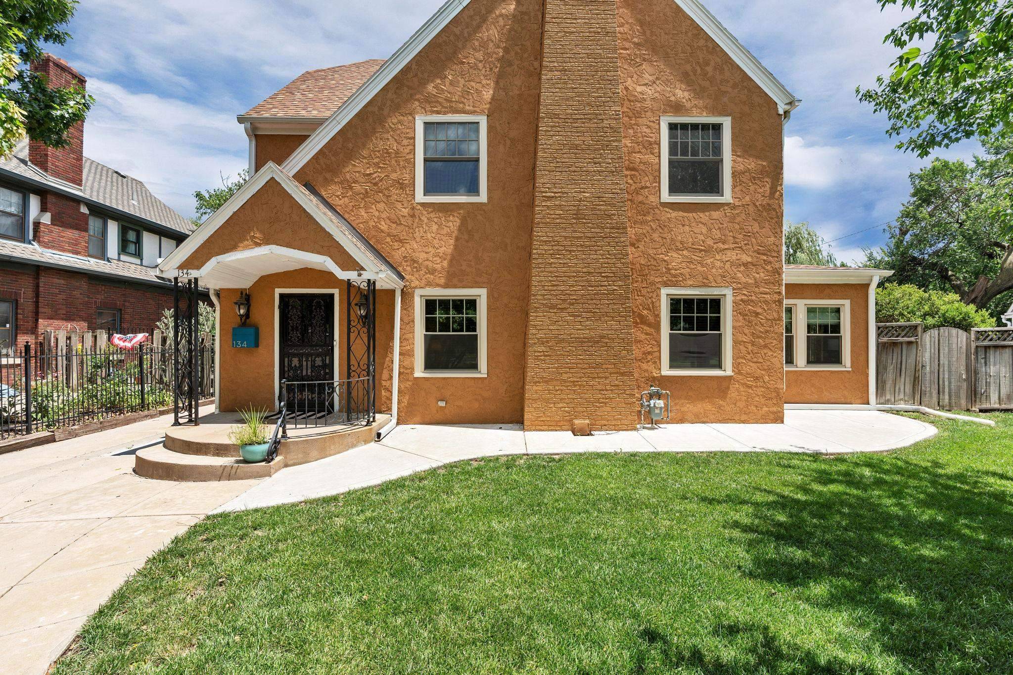 Wichita, KS 67208,134 N Broadview