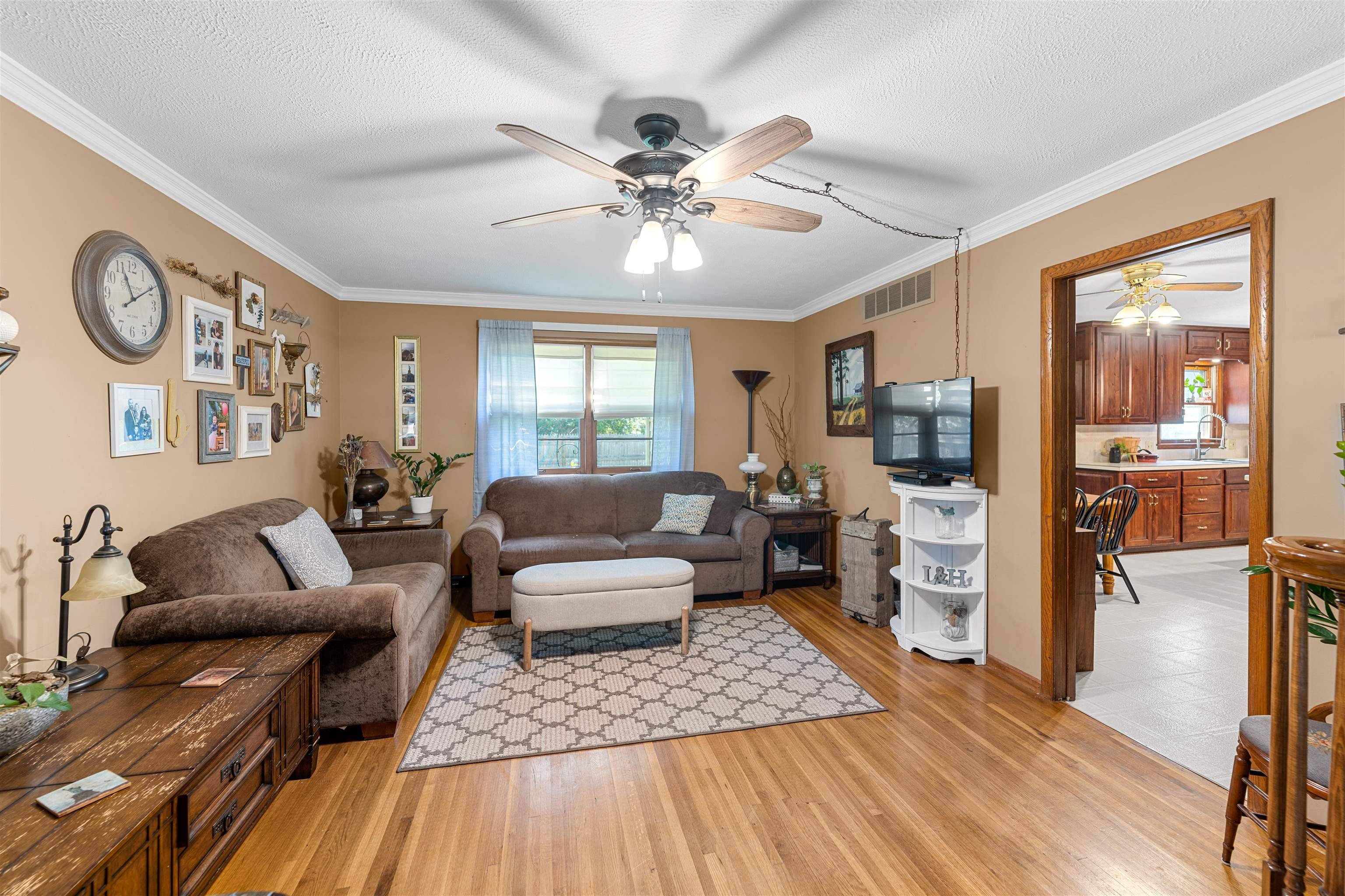 Salina, KS 67401,1827 Quincy St