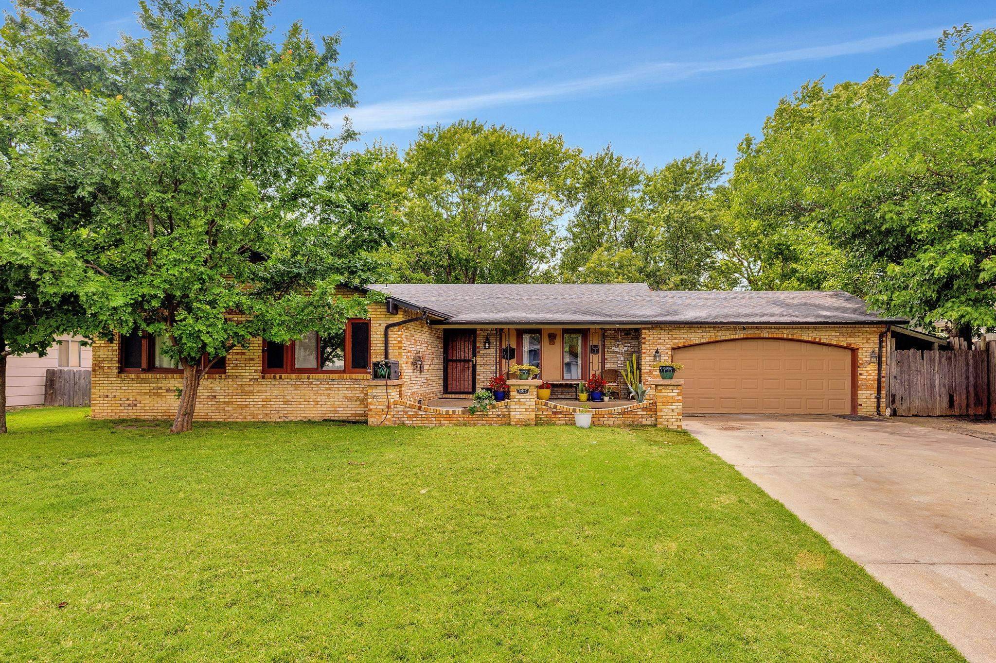 Wichita, KS 67207,1205 S Governeour Rd