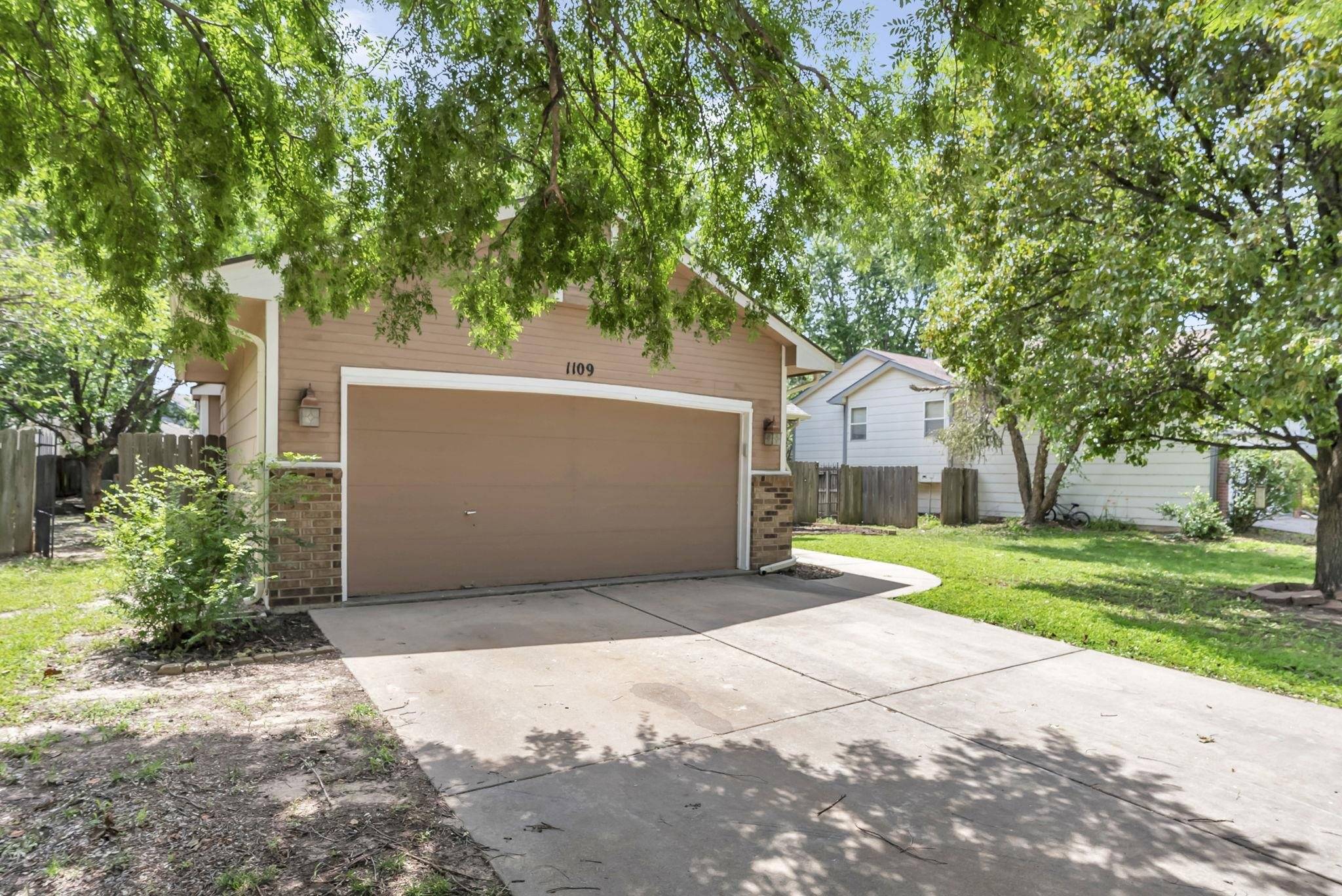 Wichita, KS 67212,1109 N Lark Ln