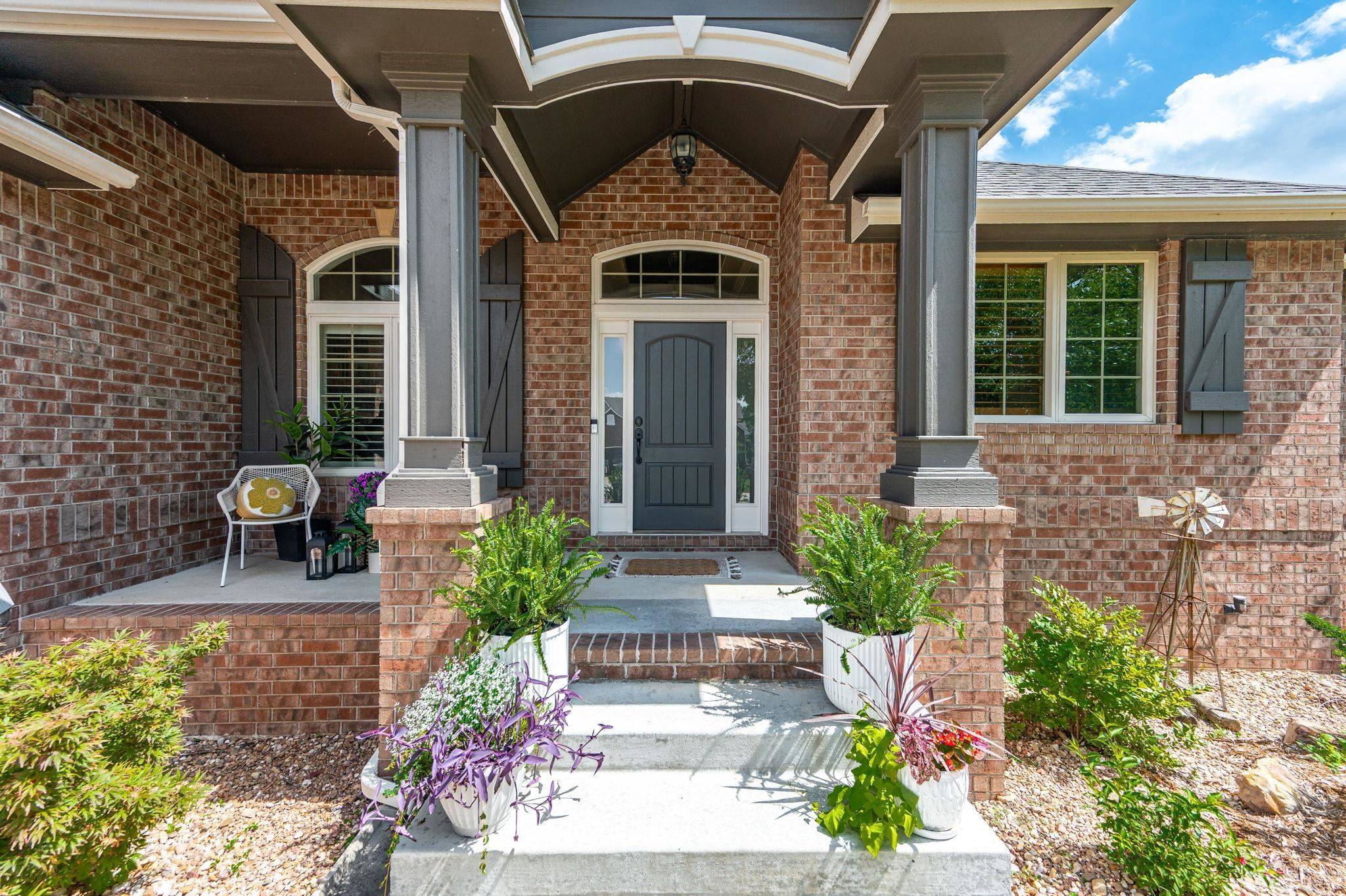 Wichita, KS 67235,202 S City View St