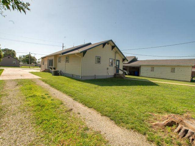 Hillsboro, KS 67063,308 N Ash St