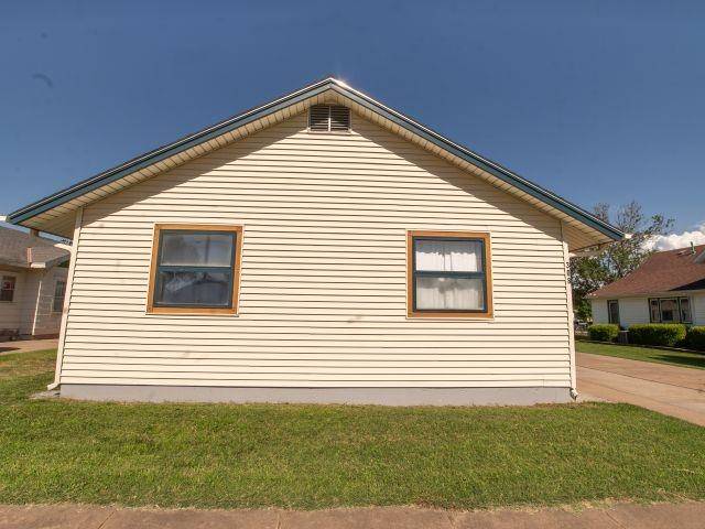 Hillsboro, KS 67063,308 N Ash St