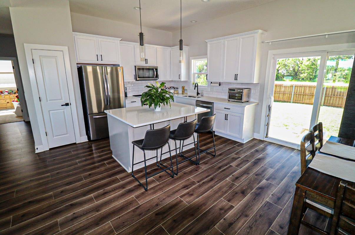 Park City, KS 67219,1209 E Prairie Hill Cir