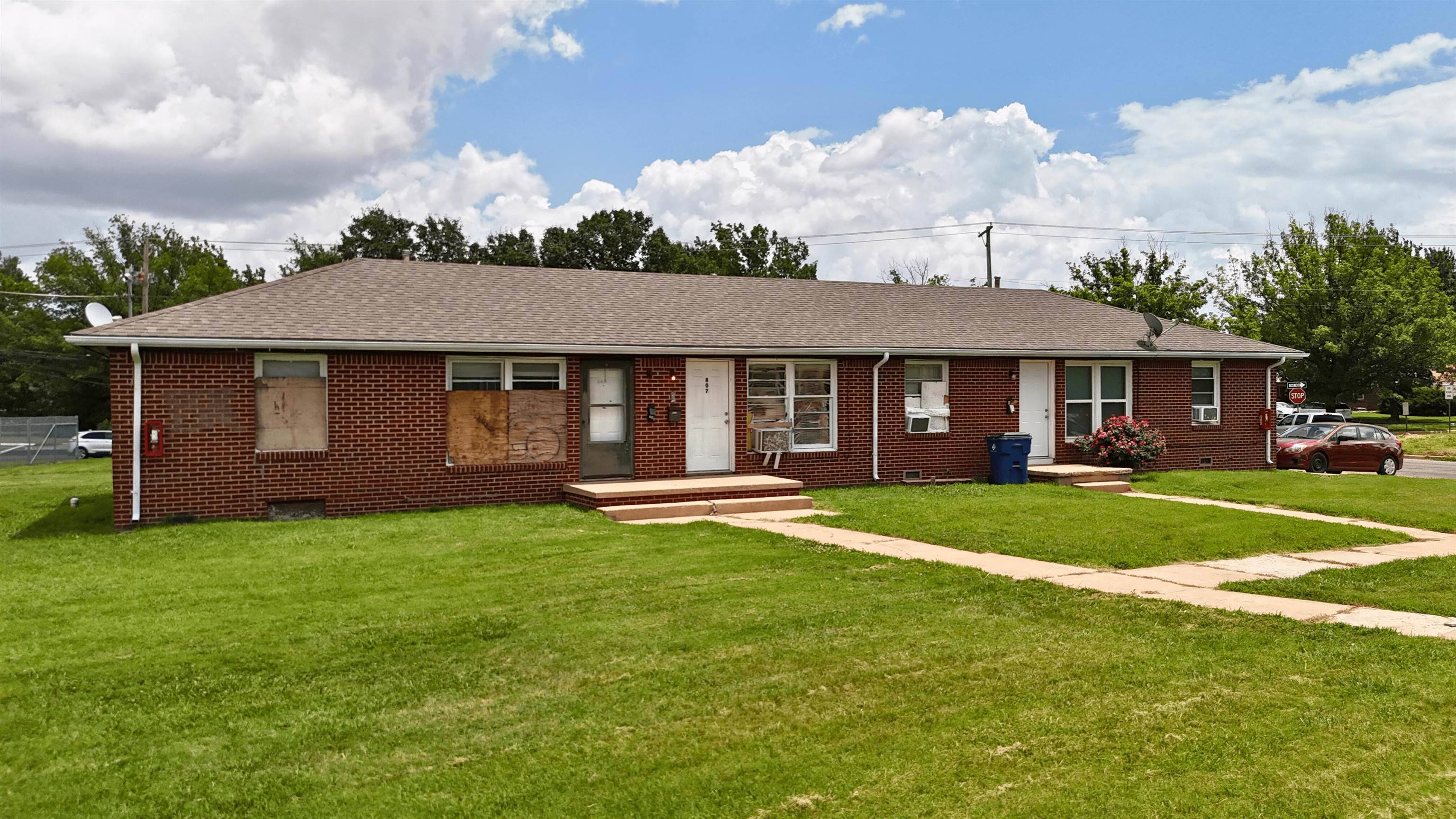Wichita, KS 67207,807-811 S San Pablo