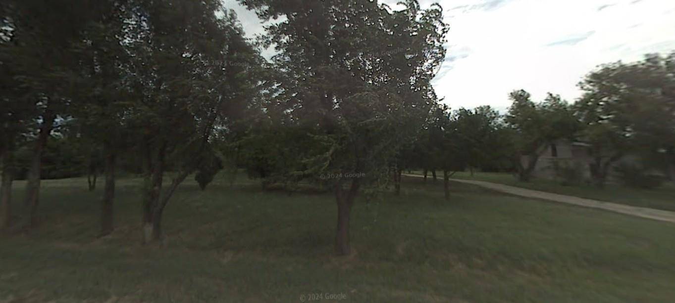 Peabody, KS 66866,828 Jade