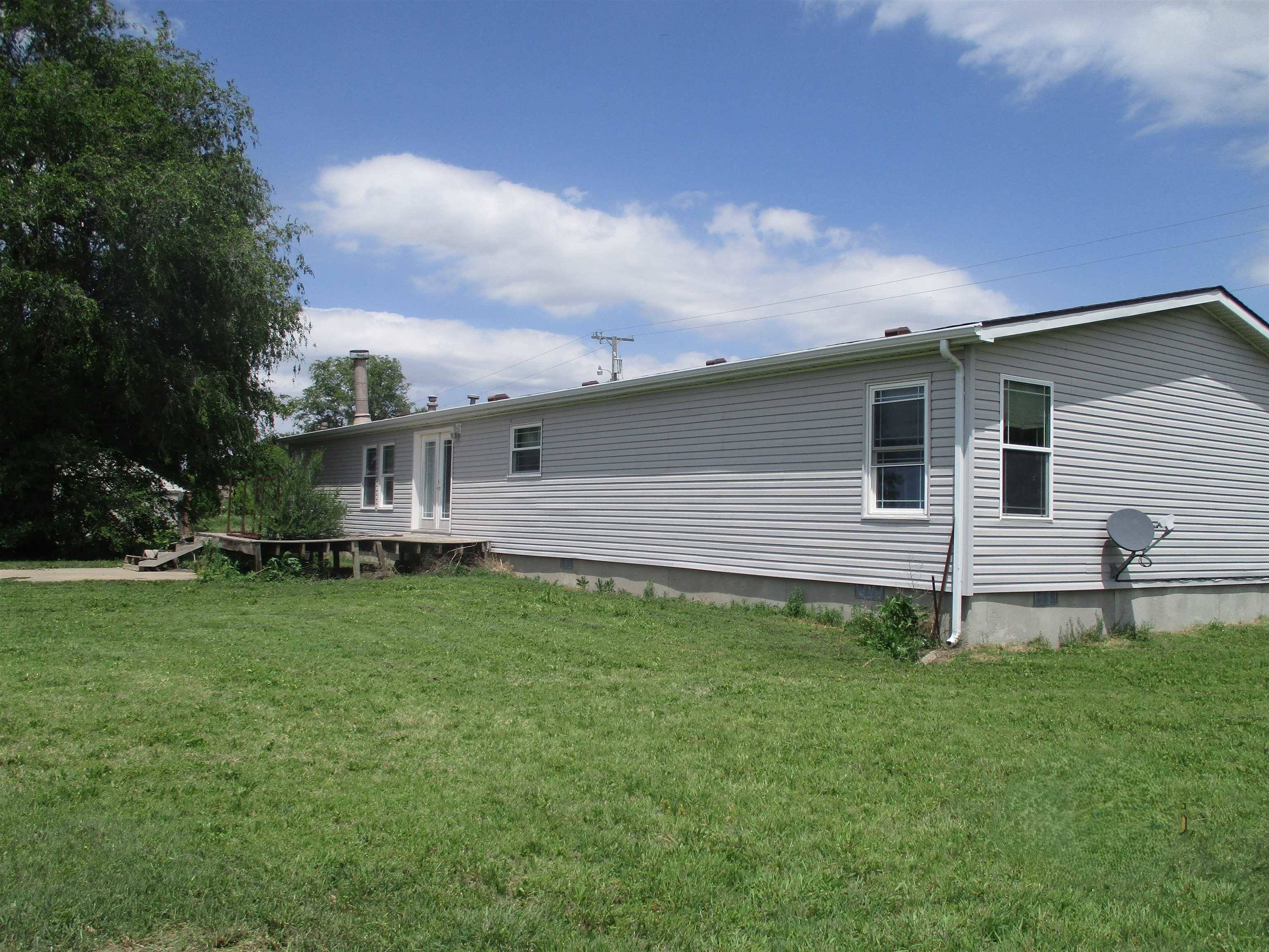 Greensburg, KS 67054,915 S Cherry St