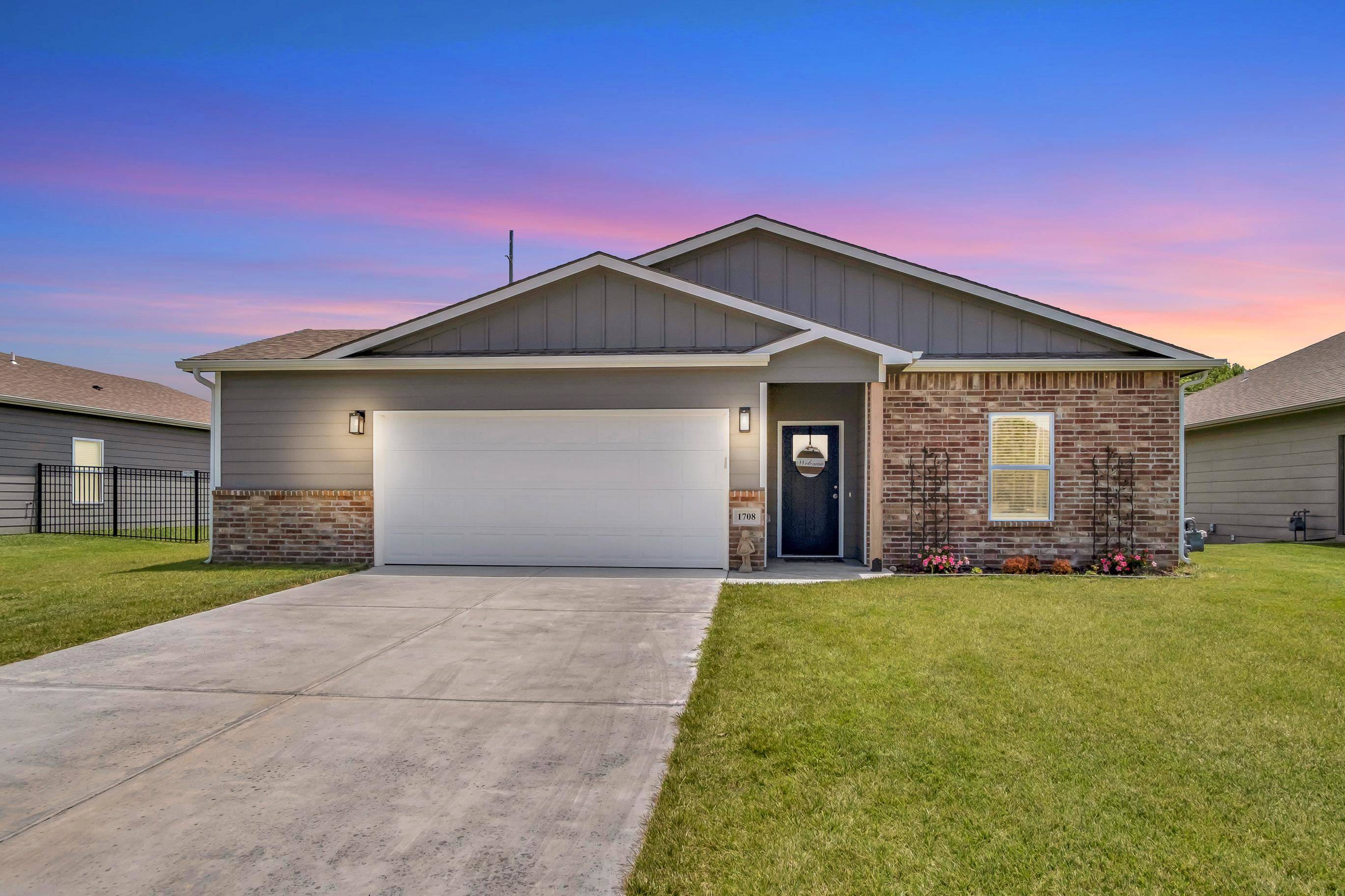 Newton, KS 67114,1708 Casey