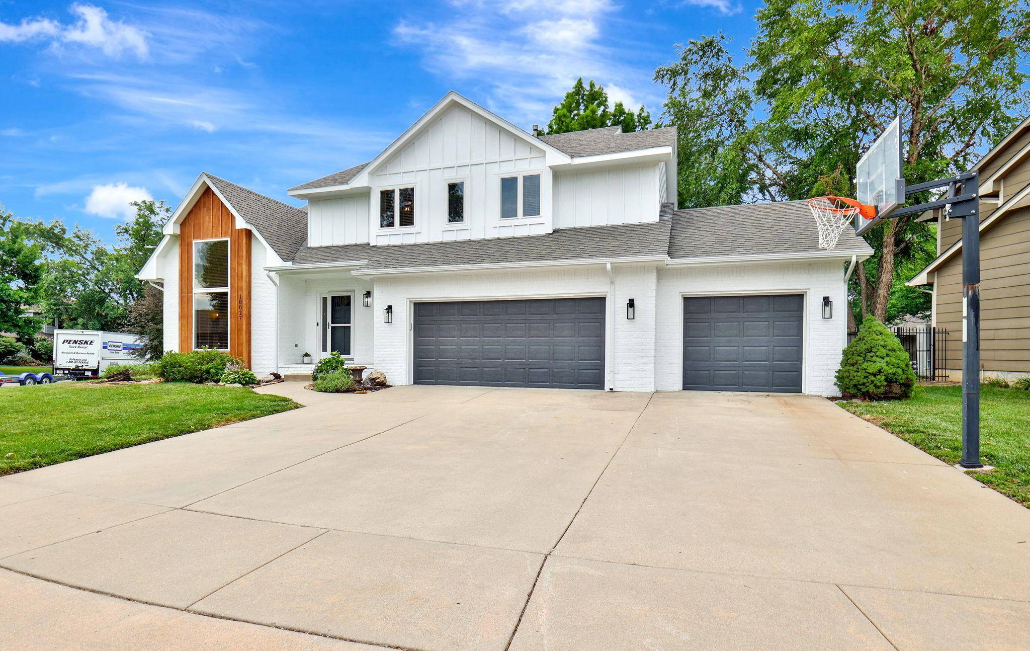Wichita, KS 67212,10027 W Jamesburg St