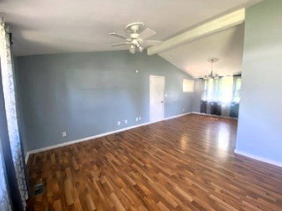 Salina, KS 67401,1317 Kingston Dr