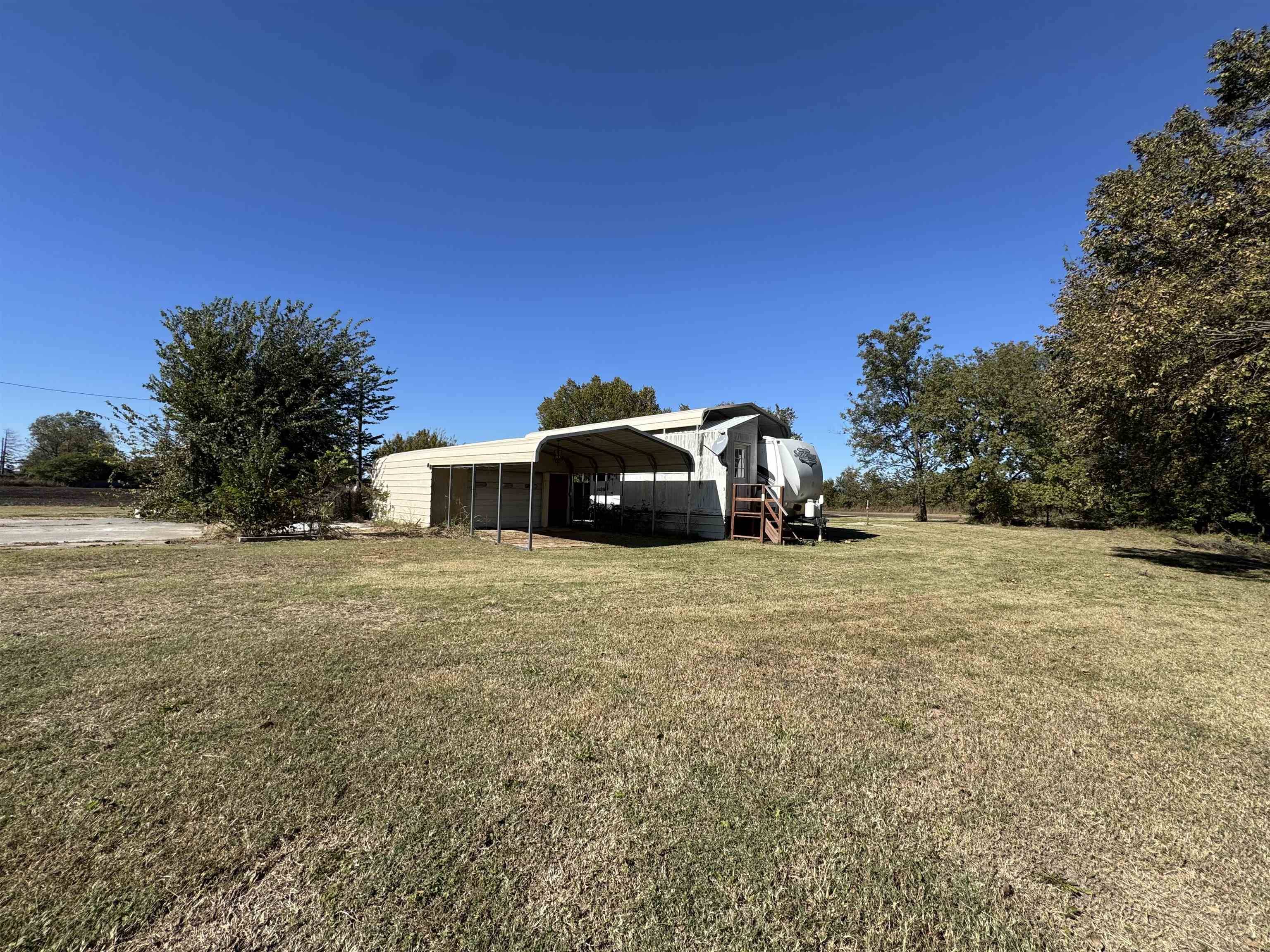 Arkansas City, KS 67005,8504 Us Highway 166