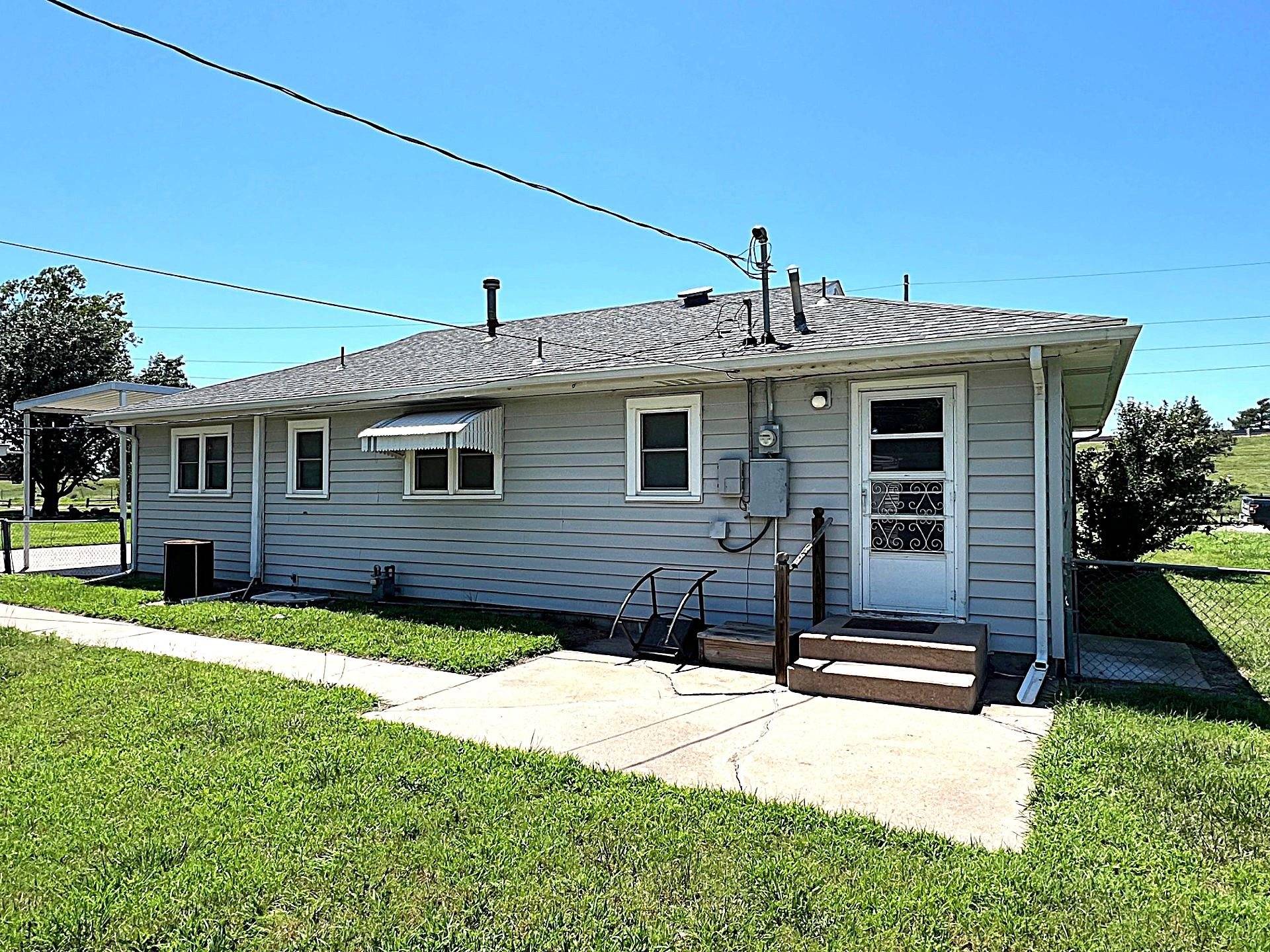 Hutchinson, KS 67501,418 S Lorraine