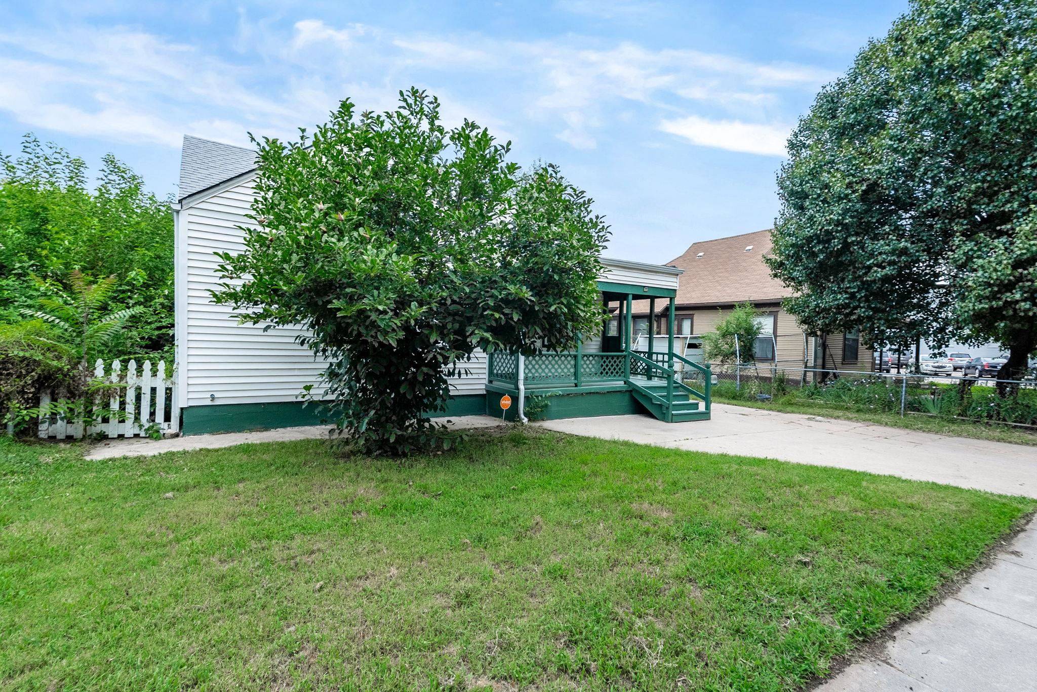 Wichita, KS 67214,421 N Spruce St