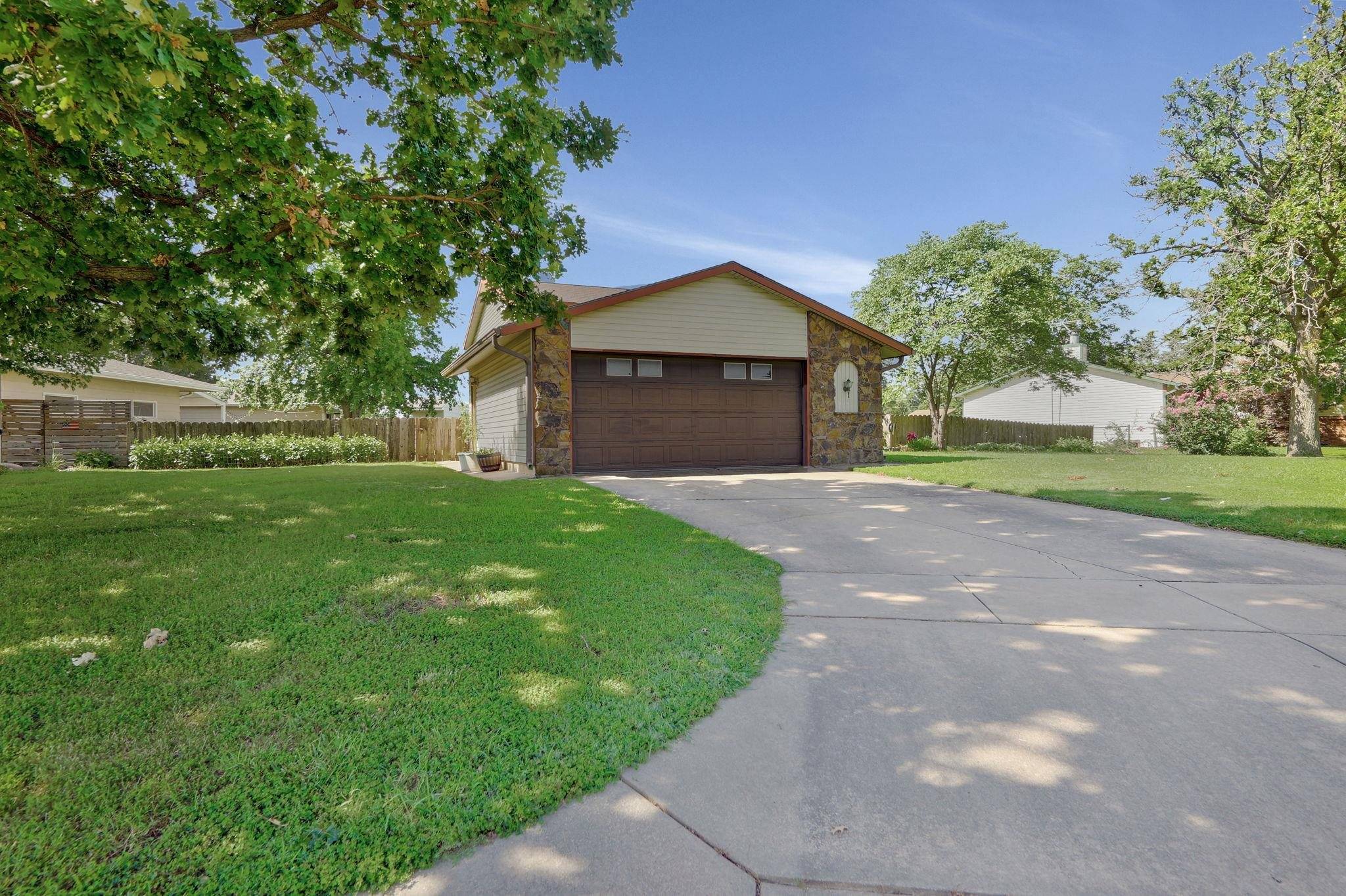 Kechi, KS 67067,231 N Commanche Dr