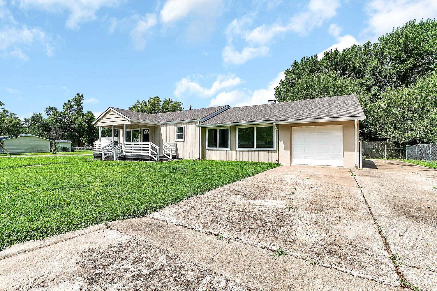 Winfield, KS 67156,1721 Ritchie St