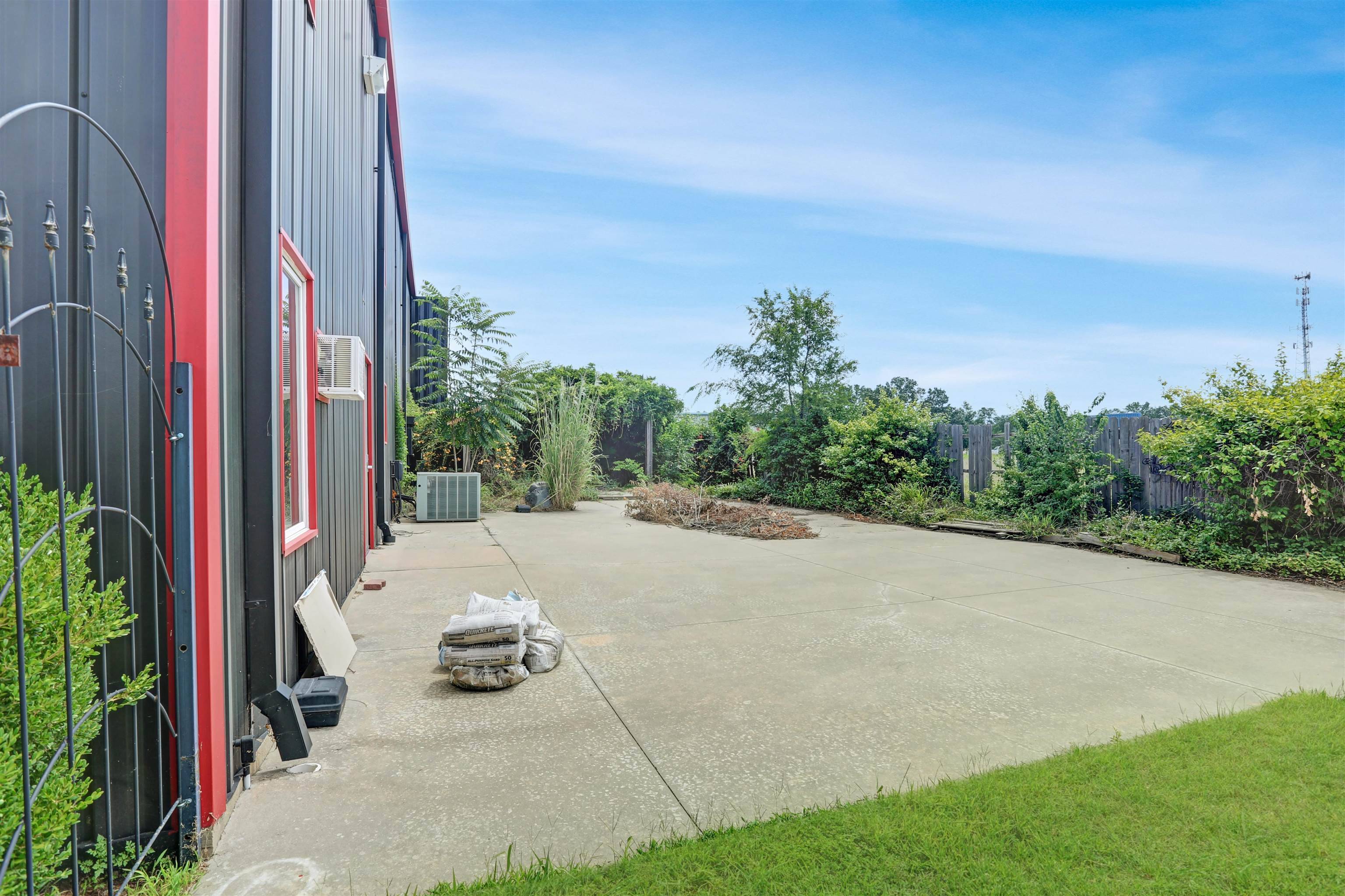 Haysville, KS 67060,1939 E Diedrich St