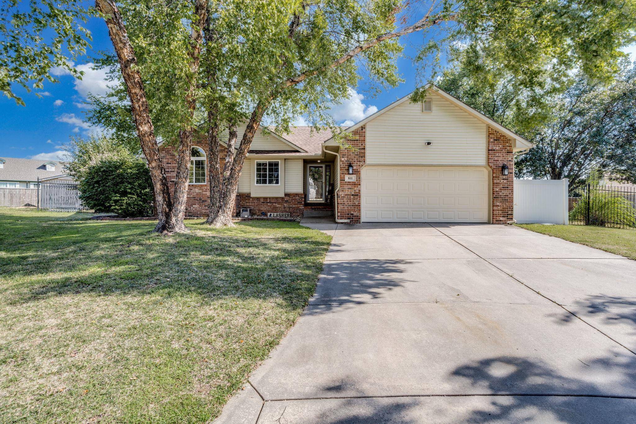 Augusta, KS 67010,811 Rushwood Ct