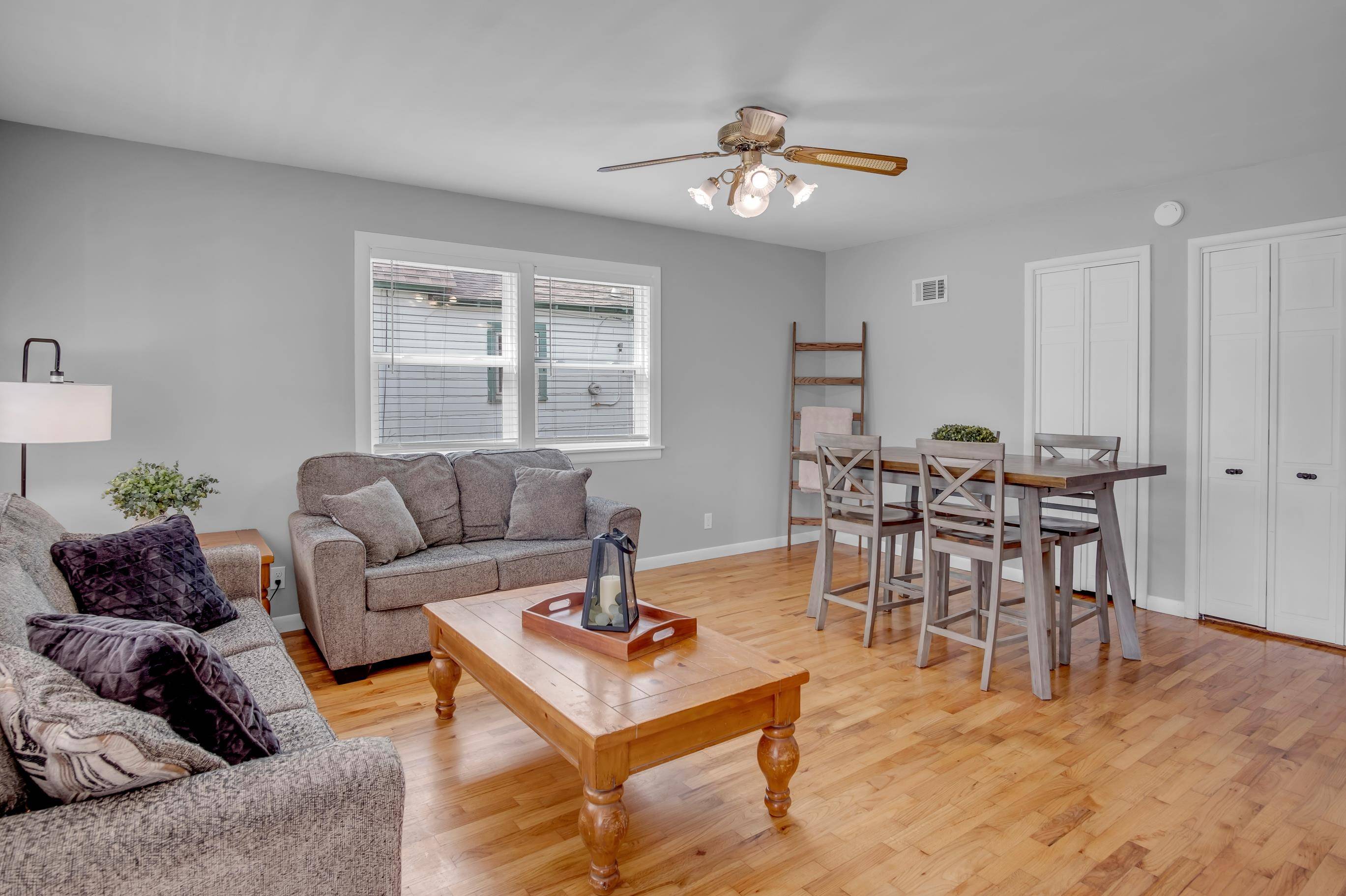 Newton, KS 67114,809 Old Main St