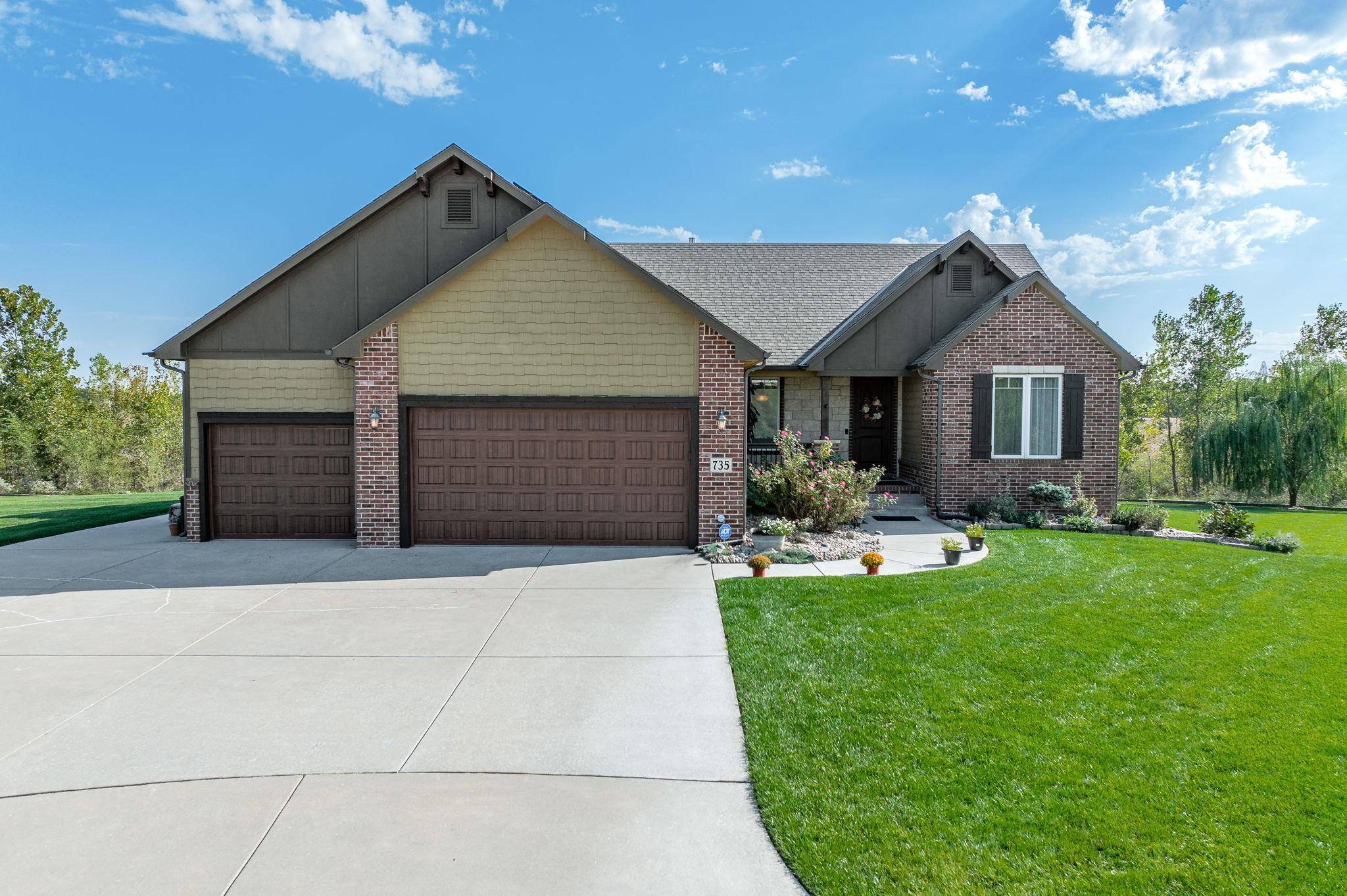 Benton, KS 67017,735 Learjet Cir