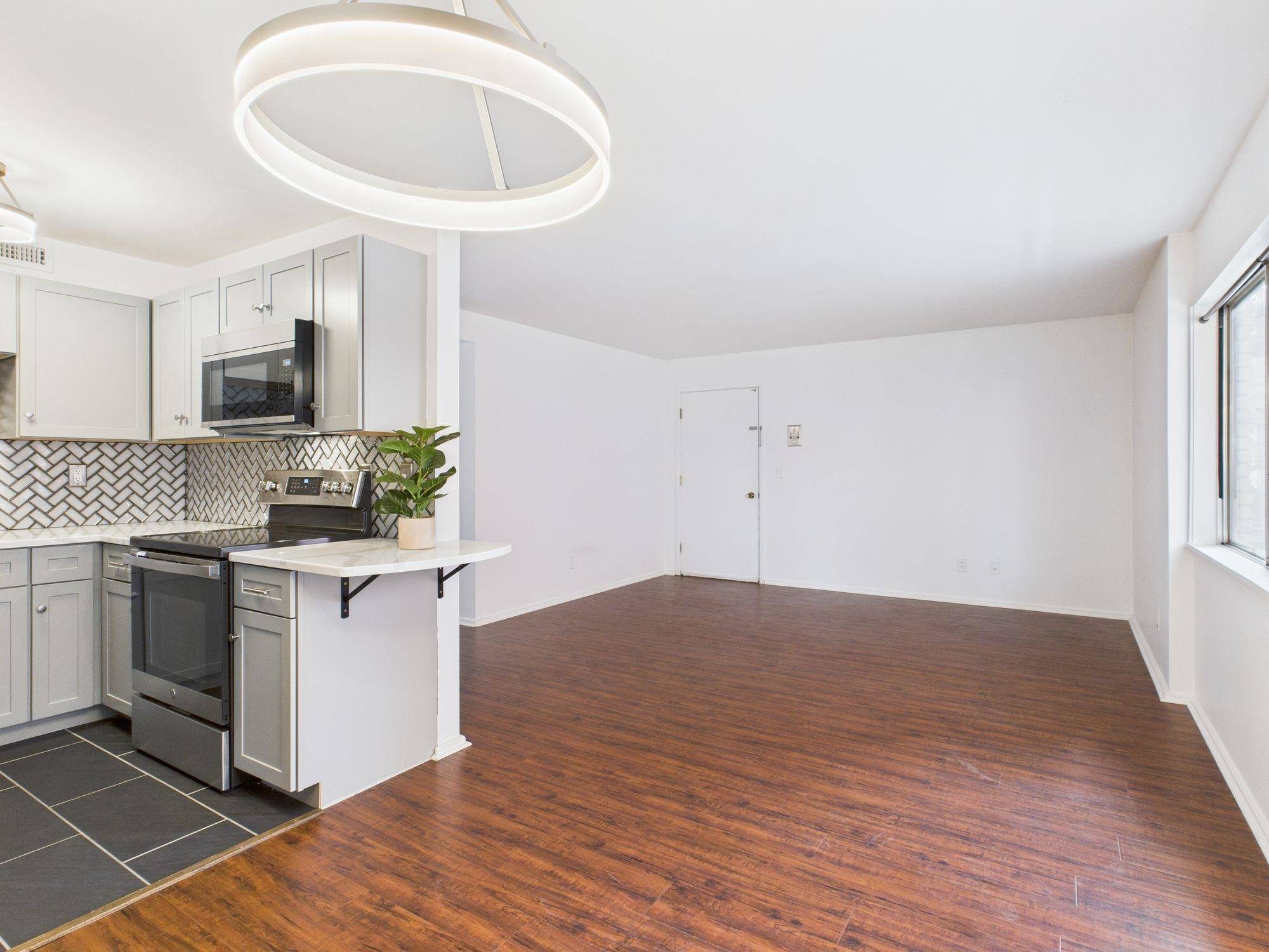 Wichita, KS 67203,1201 W River Blvd