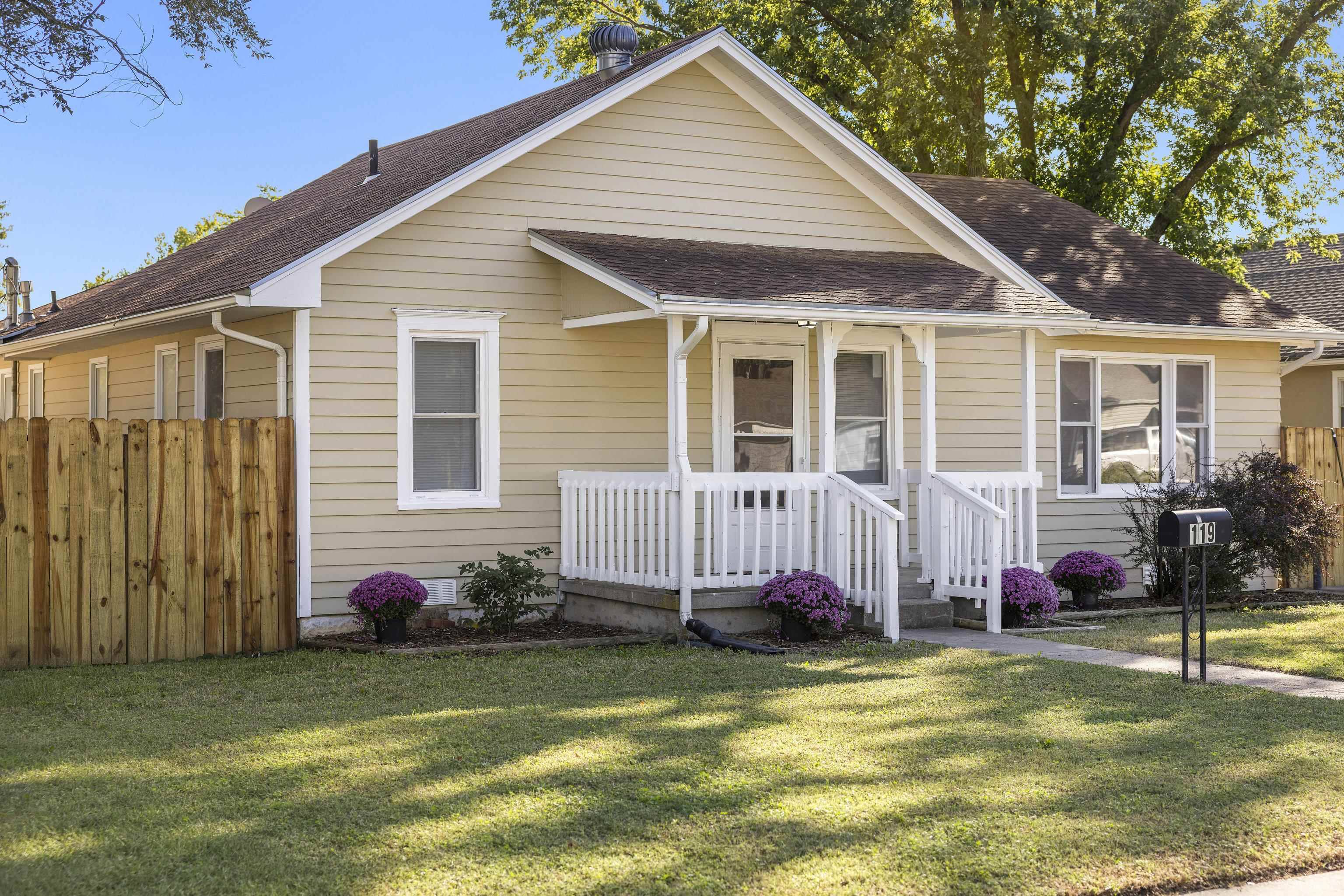 Newton, KS 67114,119 SW 6th St