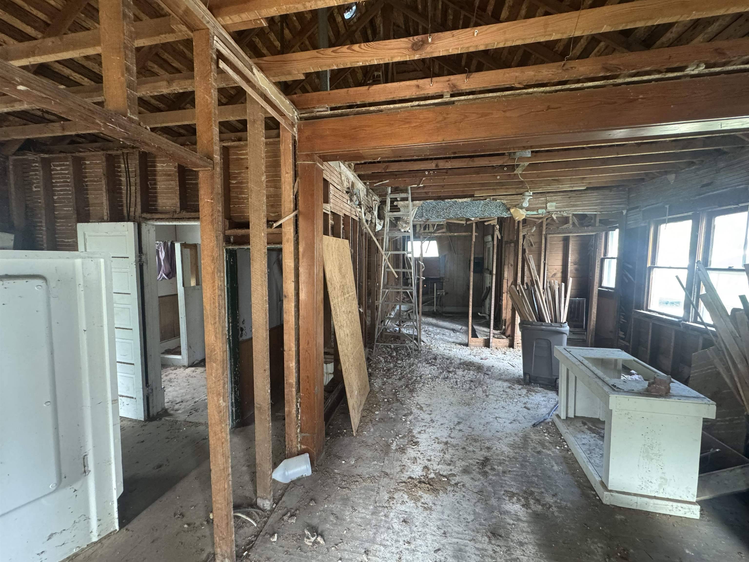 Winfield, KS 67156,618 E 13th Ave